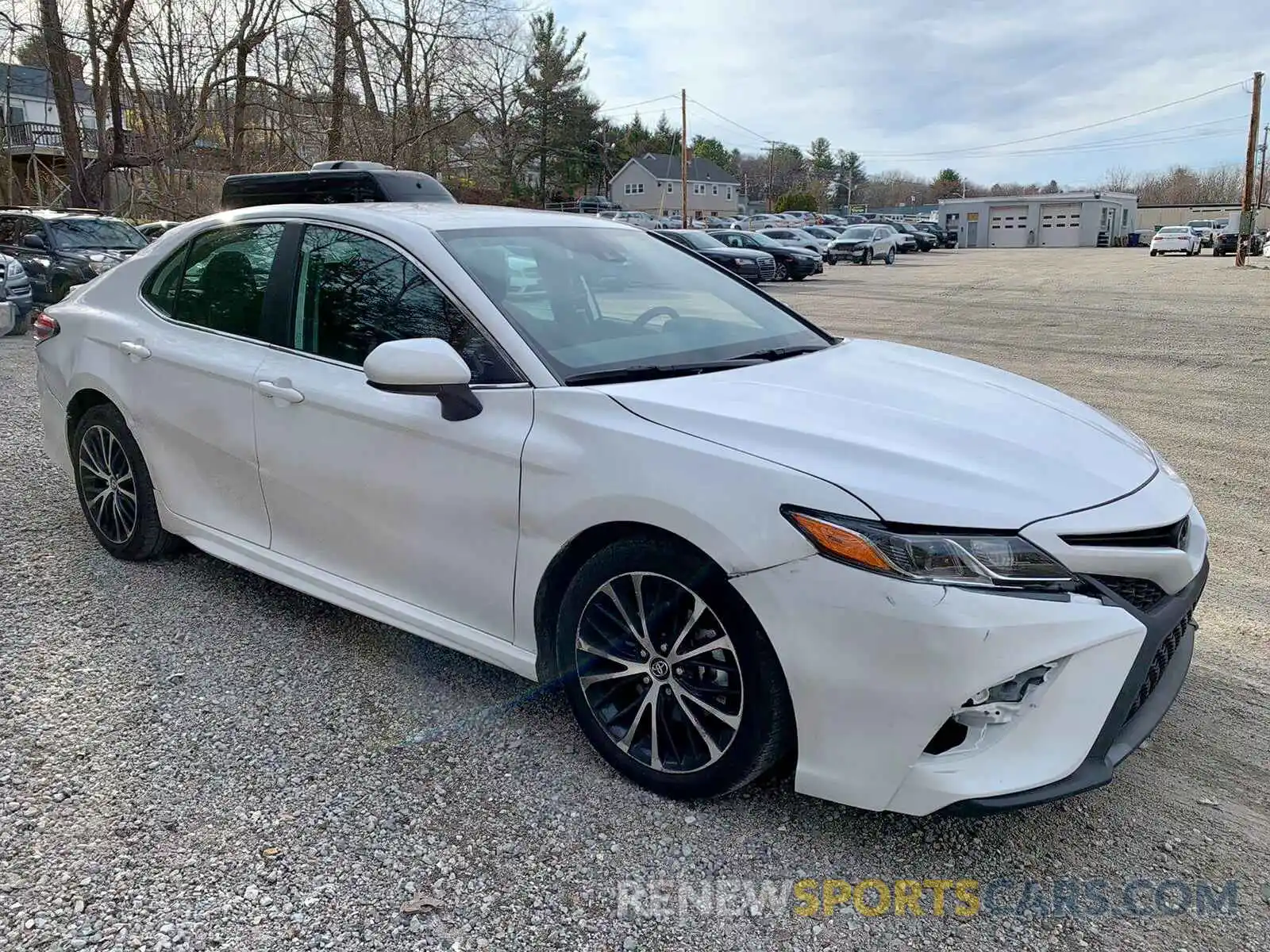 1 Photograph of a damaged car 4T1G11AK2LU910873 TOYOTA CAMRY 2020