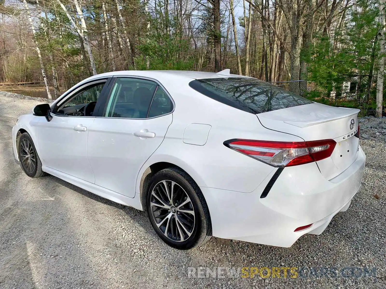 5 Photograph of a damaged car 4T1G11AK2LU910873 TOYOTA CAMRY 2020