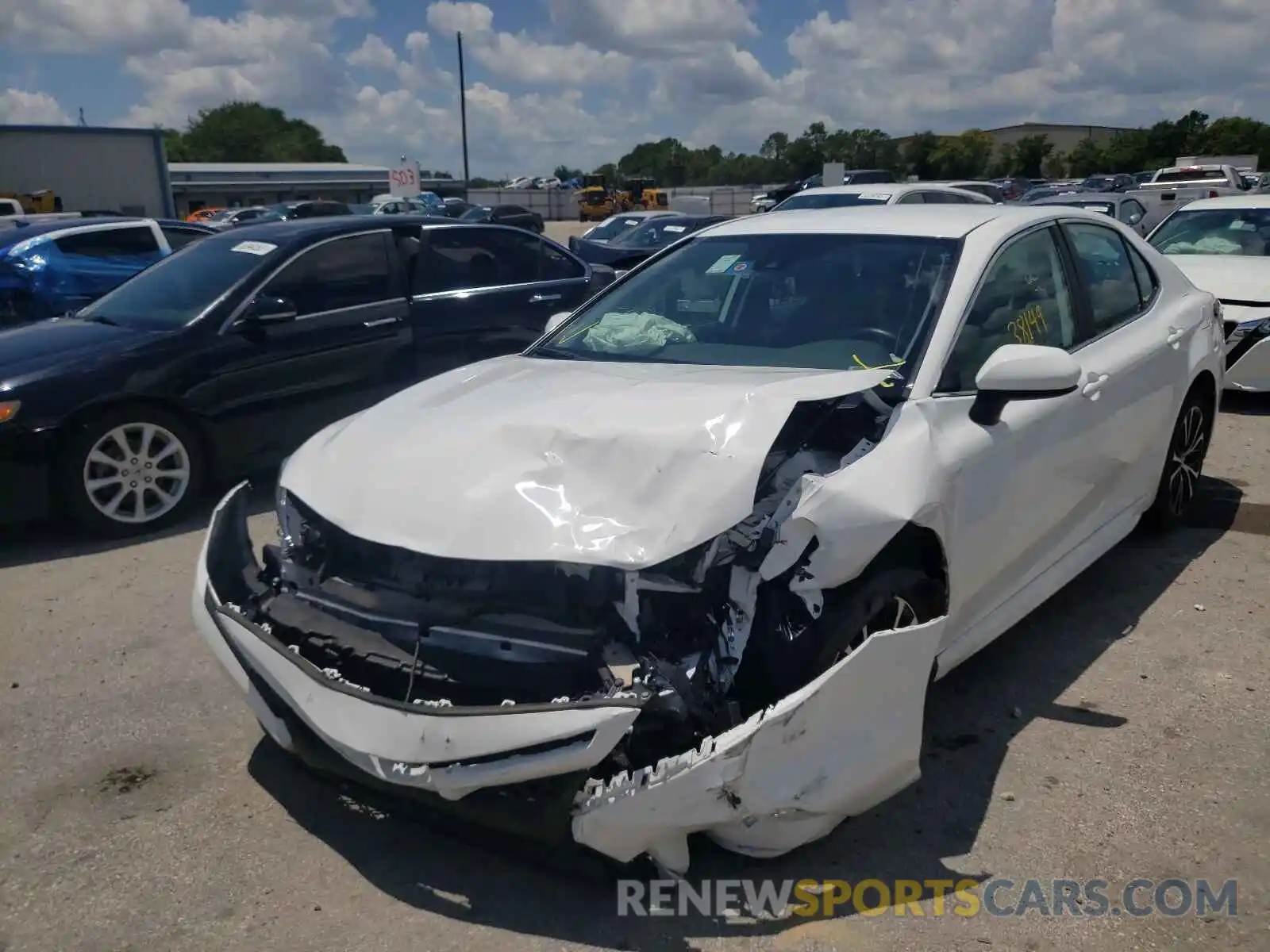 2 Photograph of a damaged car 4T1G11AK2LU913661 TOYOTA CAMRY 2020