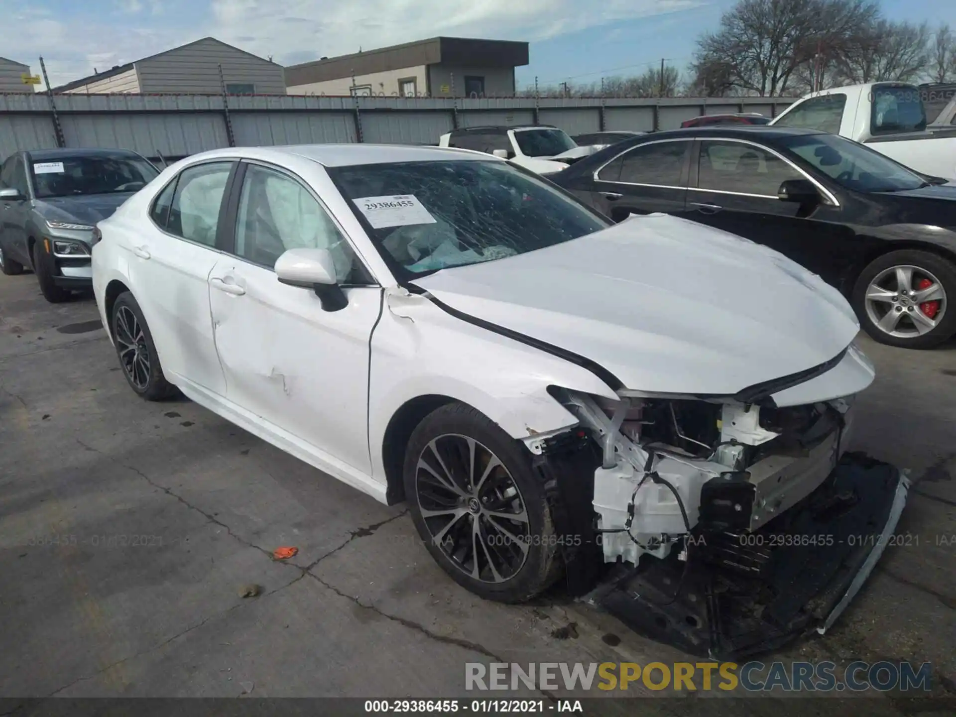 1 Photograph of a damaged car 4T1G11AK2LU913725 TOYOTA CAMRY 2020