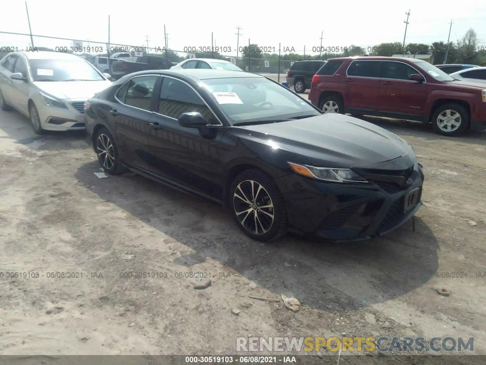 1 Photograph of a damaged car 4T1G11AK2LU920903 TOYOTA CAMRY 2020