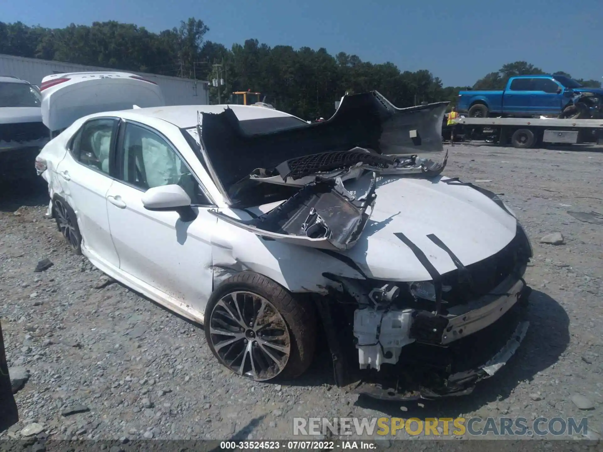 1 Photograph of a damaged car 4T1G11AK2LU921632 TOYOTA CAMRY 2020