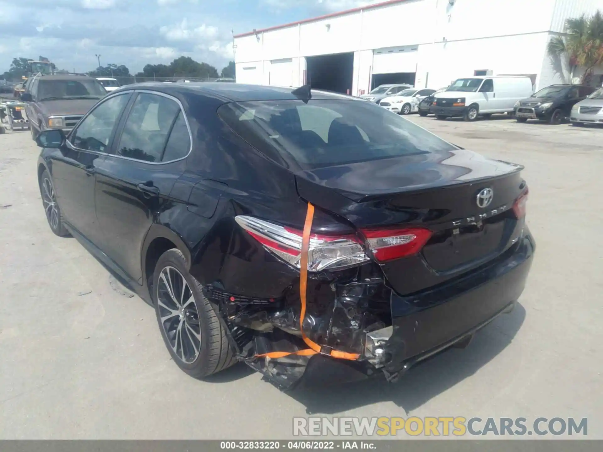 6 Photograph of a damaged car 4T1G11AK2LU921663 TOYOTA CAMRY 2020