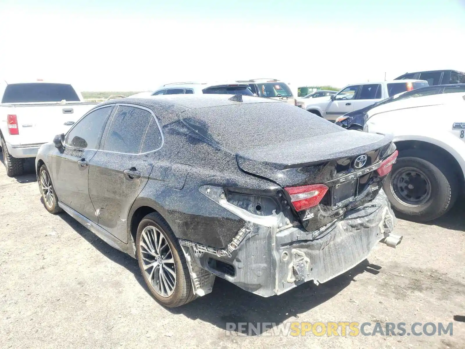 3 Photograph of a damaged car 4T1G11AK2LU922179 TOYOTA CAMRY 2020