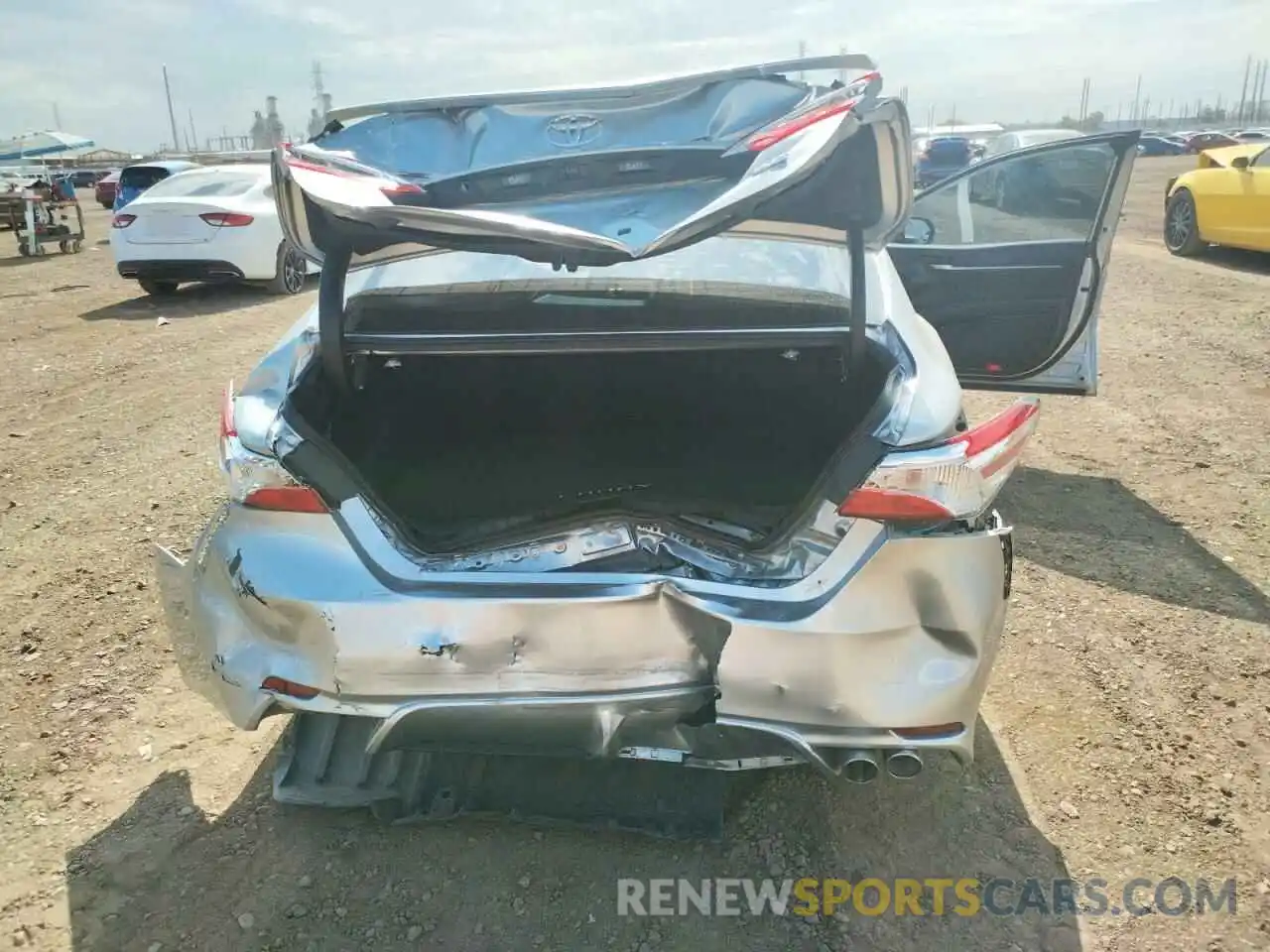 9 Photograph of a damaged car 4T1G11AK2LU925700 TOYOTA CAMRY 2020