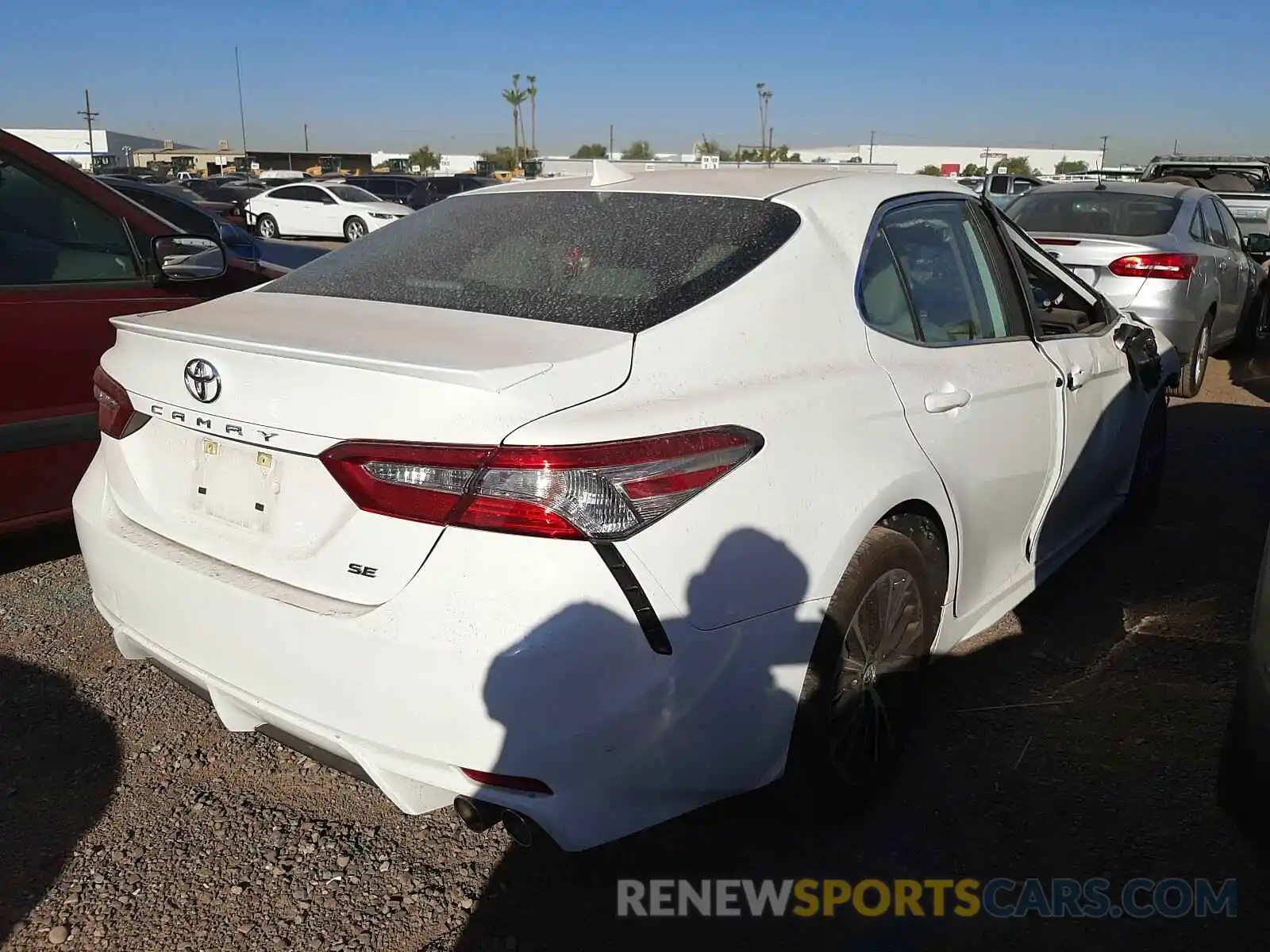 4 Photograph of a damaged car 4T1G11AK2LU927625 TOYOTA CAMRY 2020