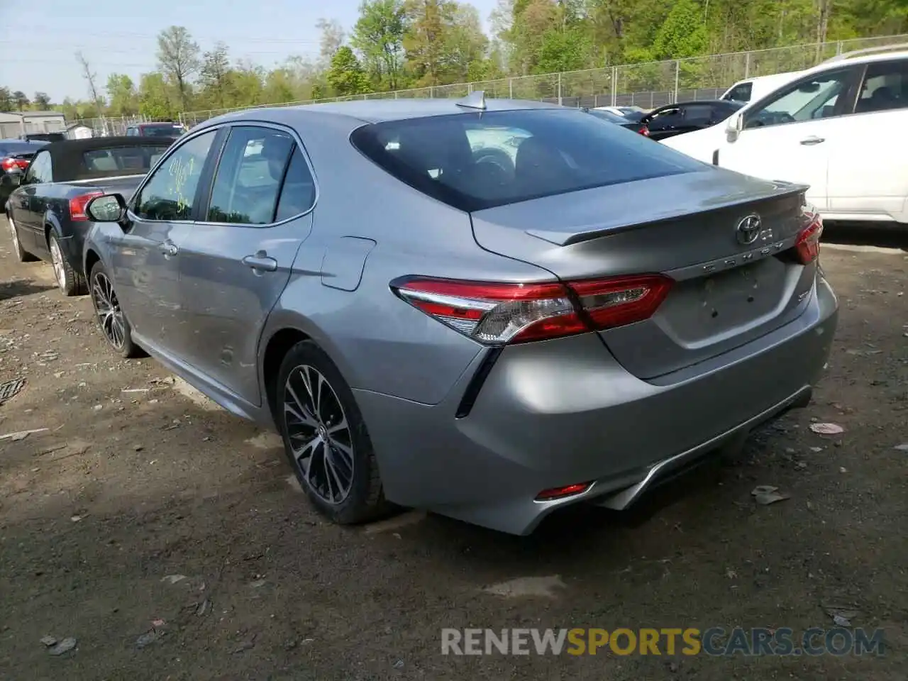 3 Photograph of a damaged car 4T1G11AK2LU927883 TOYOTA CAMRY 2020