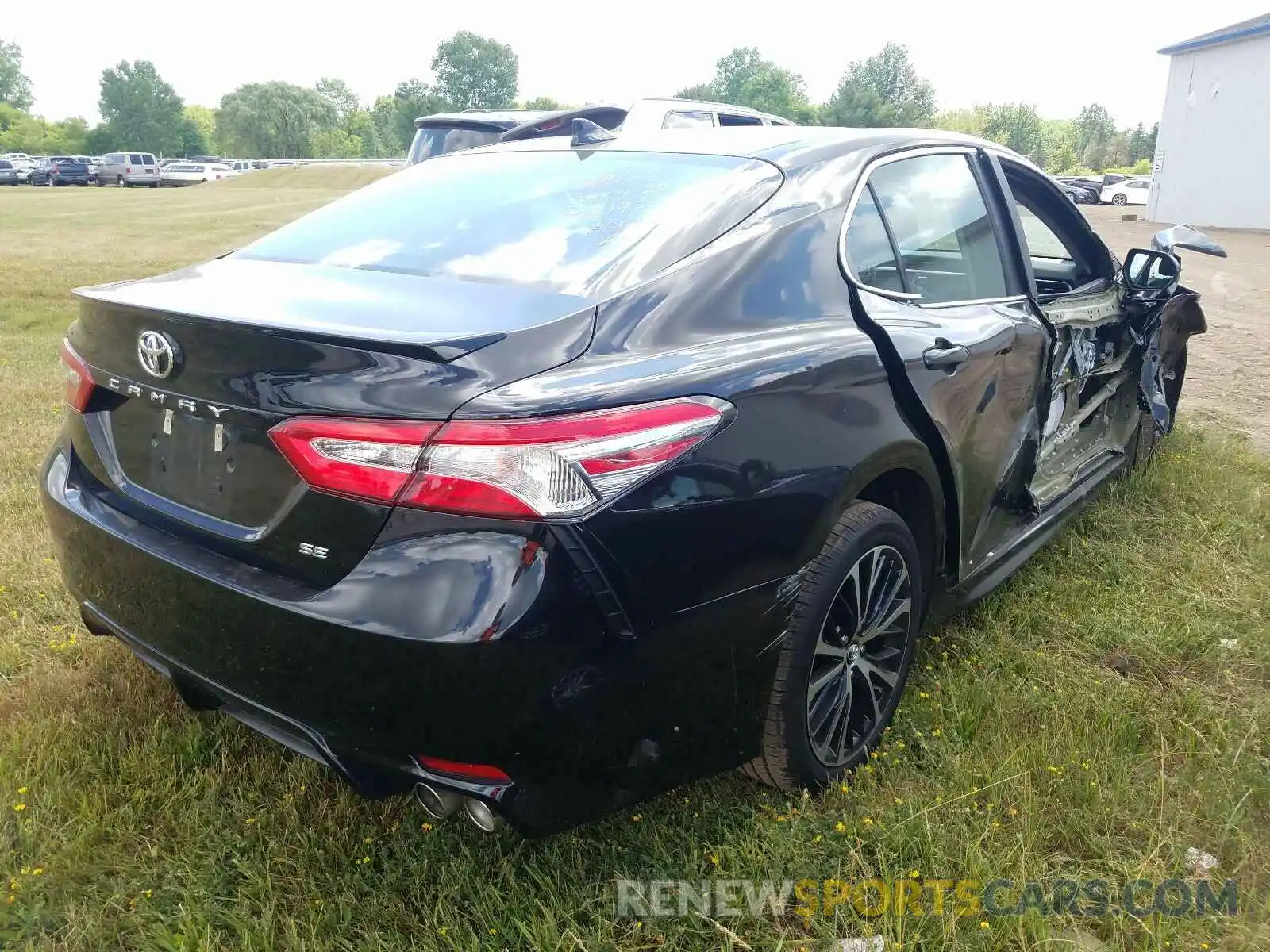 4 Photograph of a damaged car 4T1G11AK2LU928192 TOYOTA CAMRY 2020