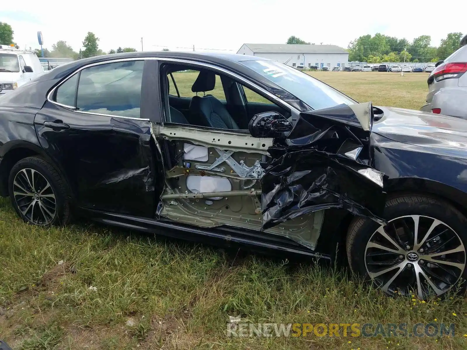 9 Photograph of a damaged car 4T1G11AK2LU928192 TOYOTA CAMRY 2020