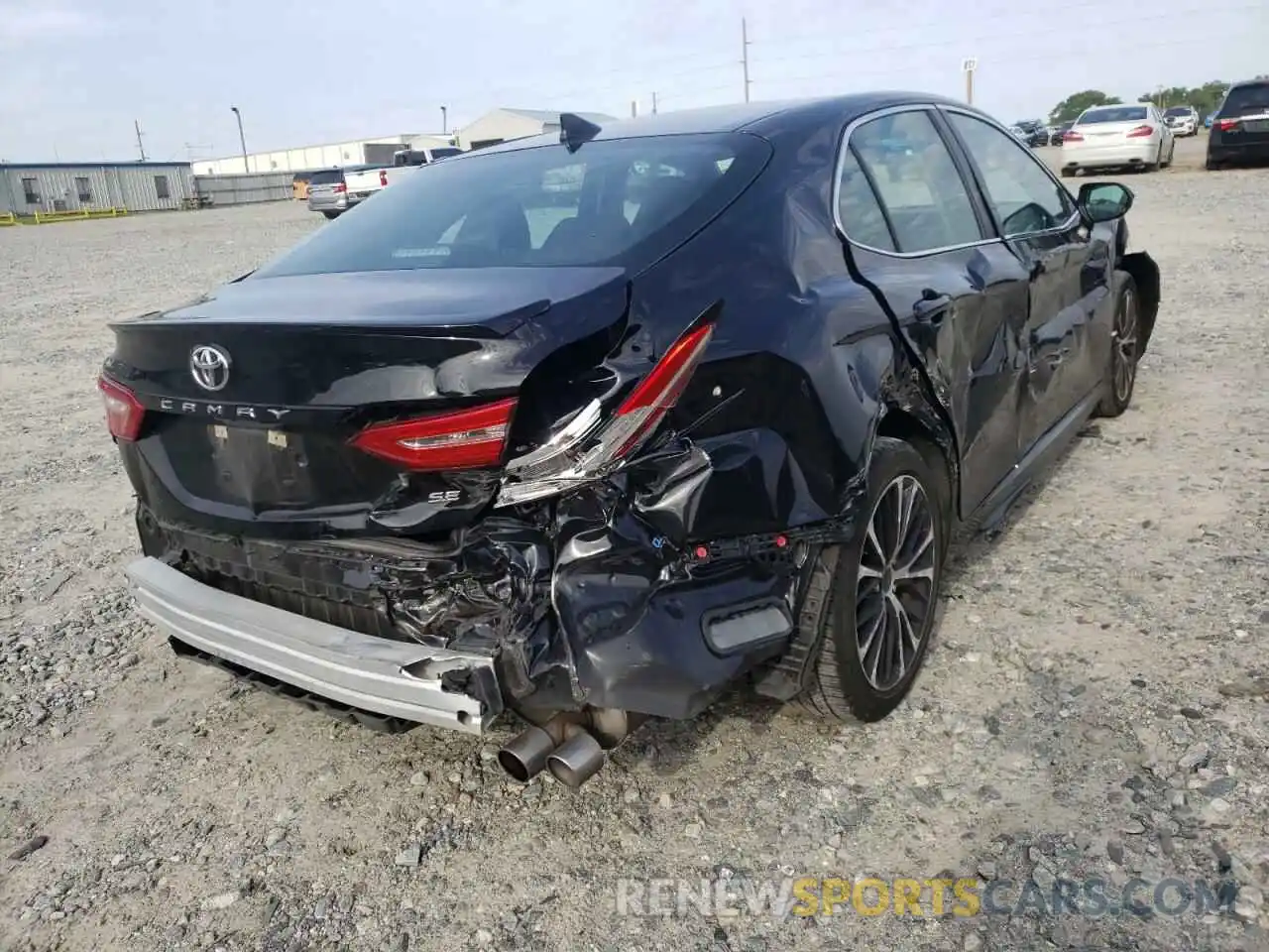 4 Photograph of a damaged car 4T1G11AK2LU930444 TOYOTA CAMRY 2020