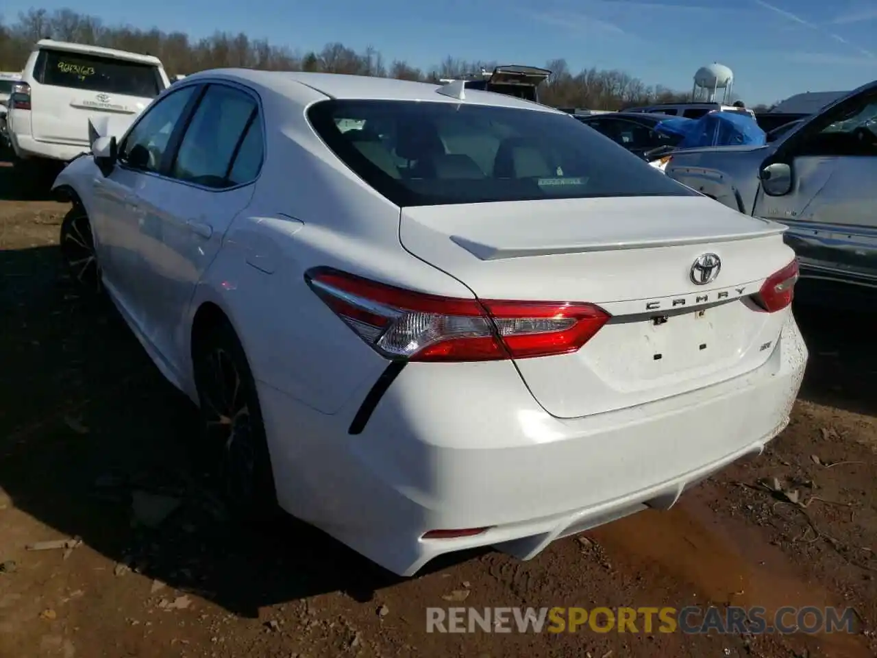 3 Photograph of a damaged car 4T1G11AK2LU930637 TOYOTA CAMRY 2020