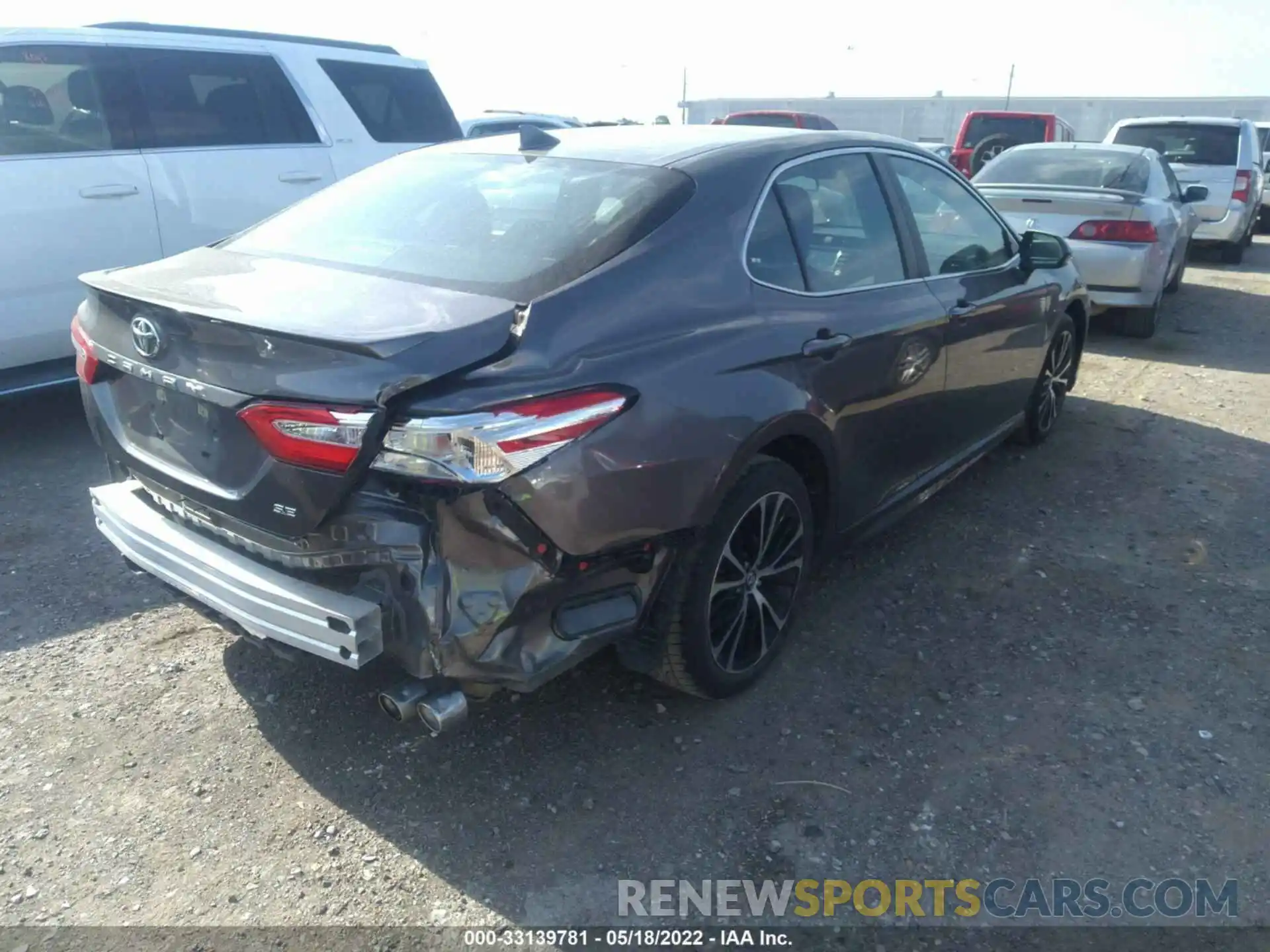 4 Photograph of a damaged car 4T1G11AK2LU933523 TOYOTA CAMRY 2020