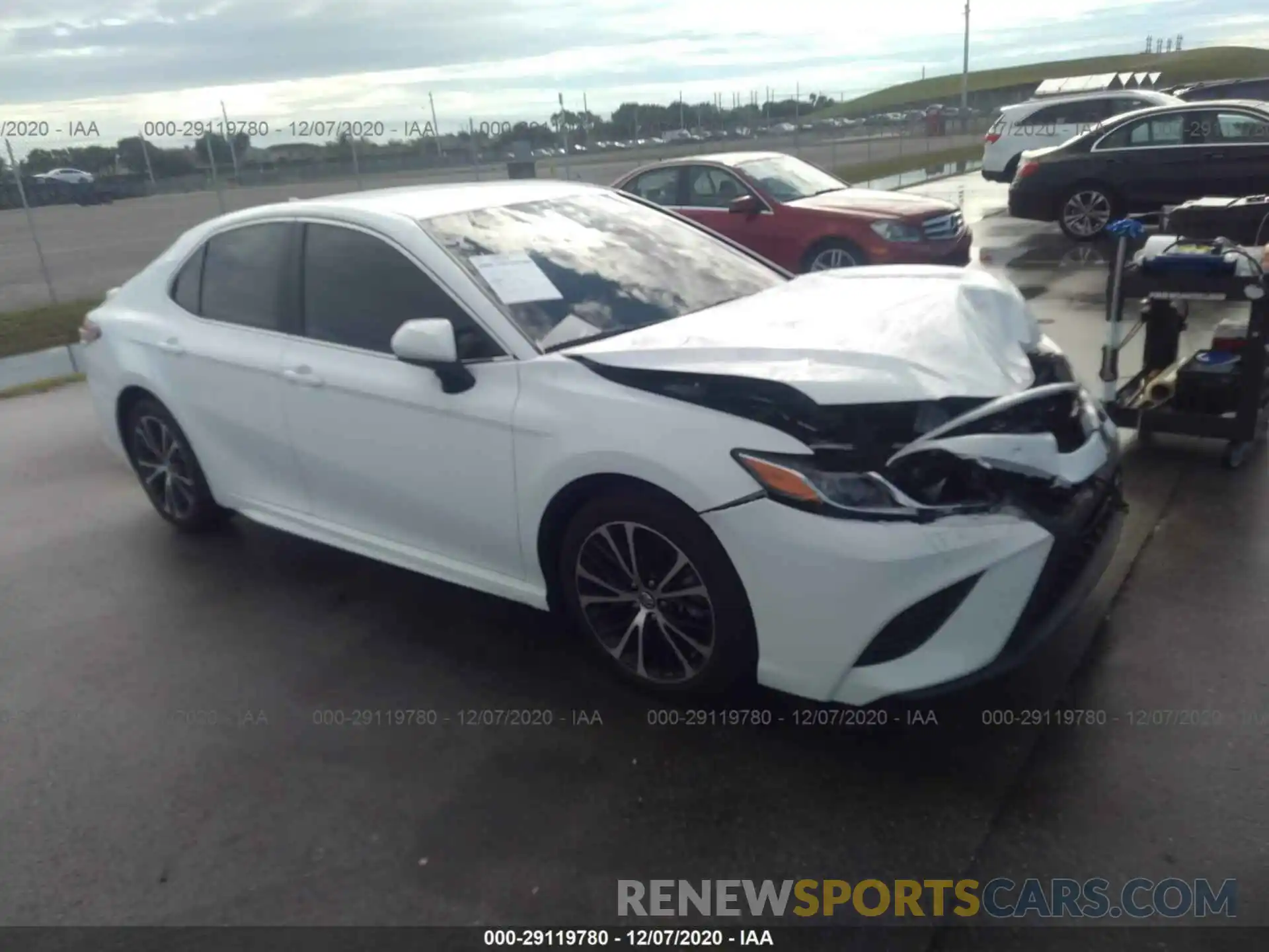 1 Photograph of a damaged car 4T1G11AK2LU937927 TOYOTA CAMRY 2020