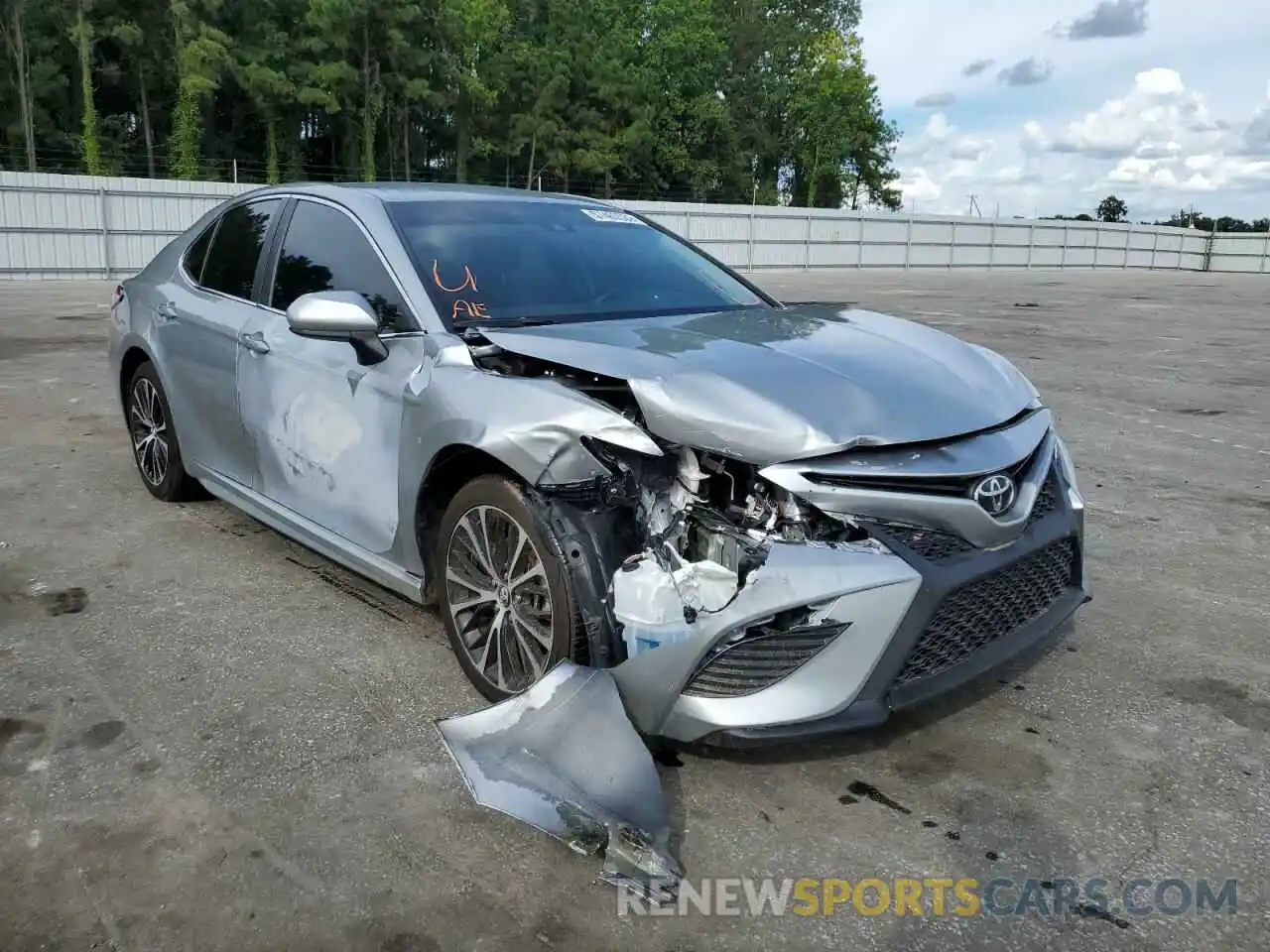 1 Photograph of a damaged car 4T1G11AK2LU939189 TOYOTA CAMRY 2020