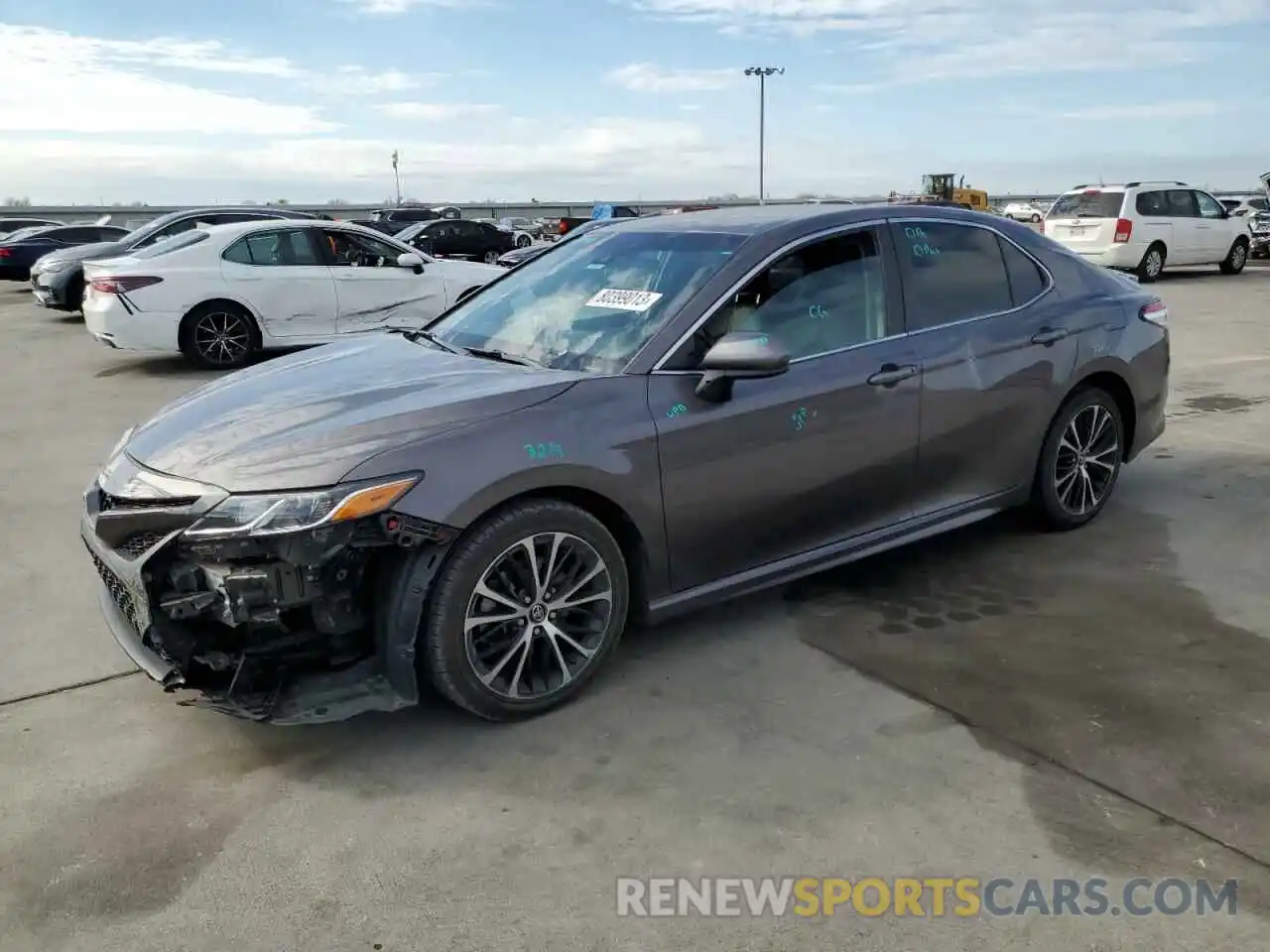 1 Photograph of a damaged car 4T1G11AK2LU940097 TOYOTA CAMRY 2020