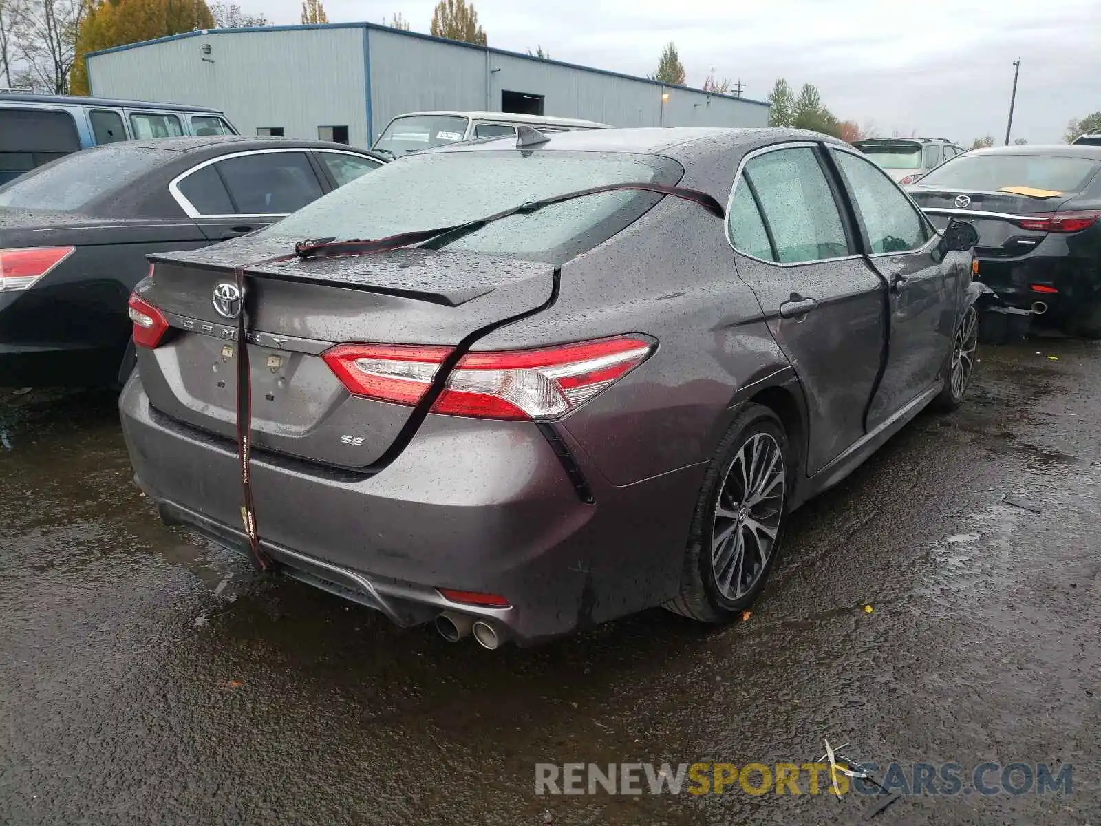 4 Photograph of a damaged car 4T1G11AK2LU943937 TOYOTA CAMRY 2020