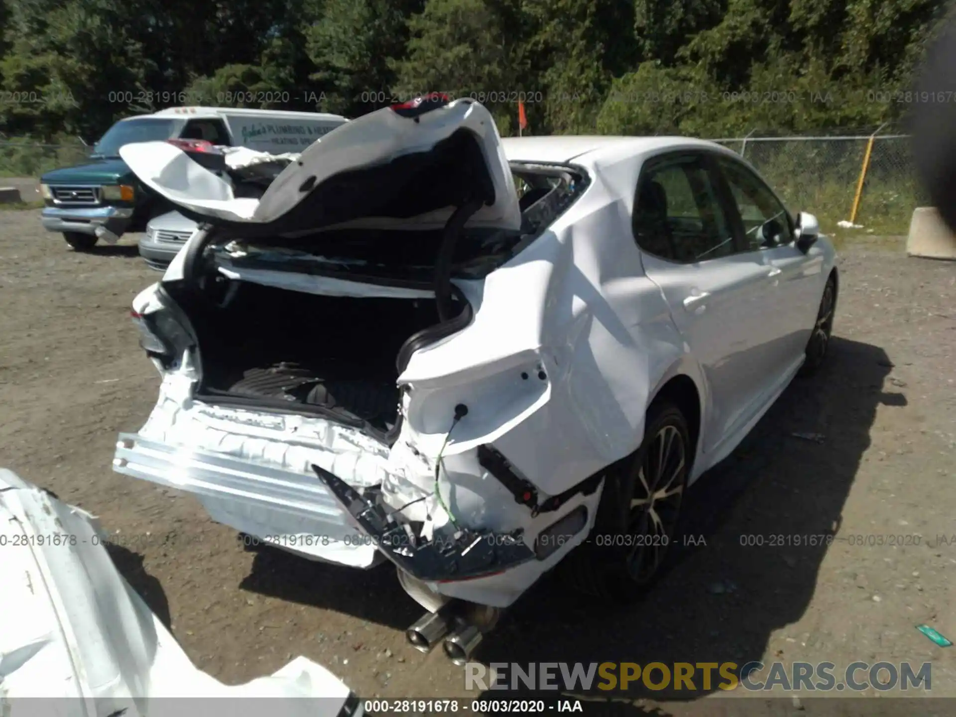 4 Photograph of a damaged car 4T1G11AK2LU946384 TOYOTA CAMRY 2020