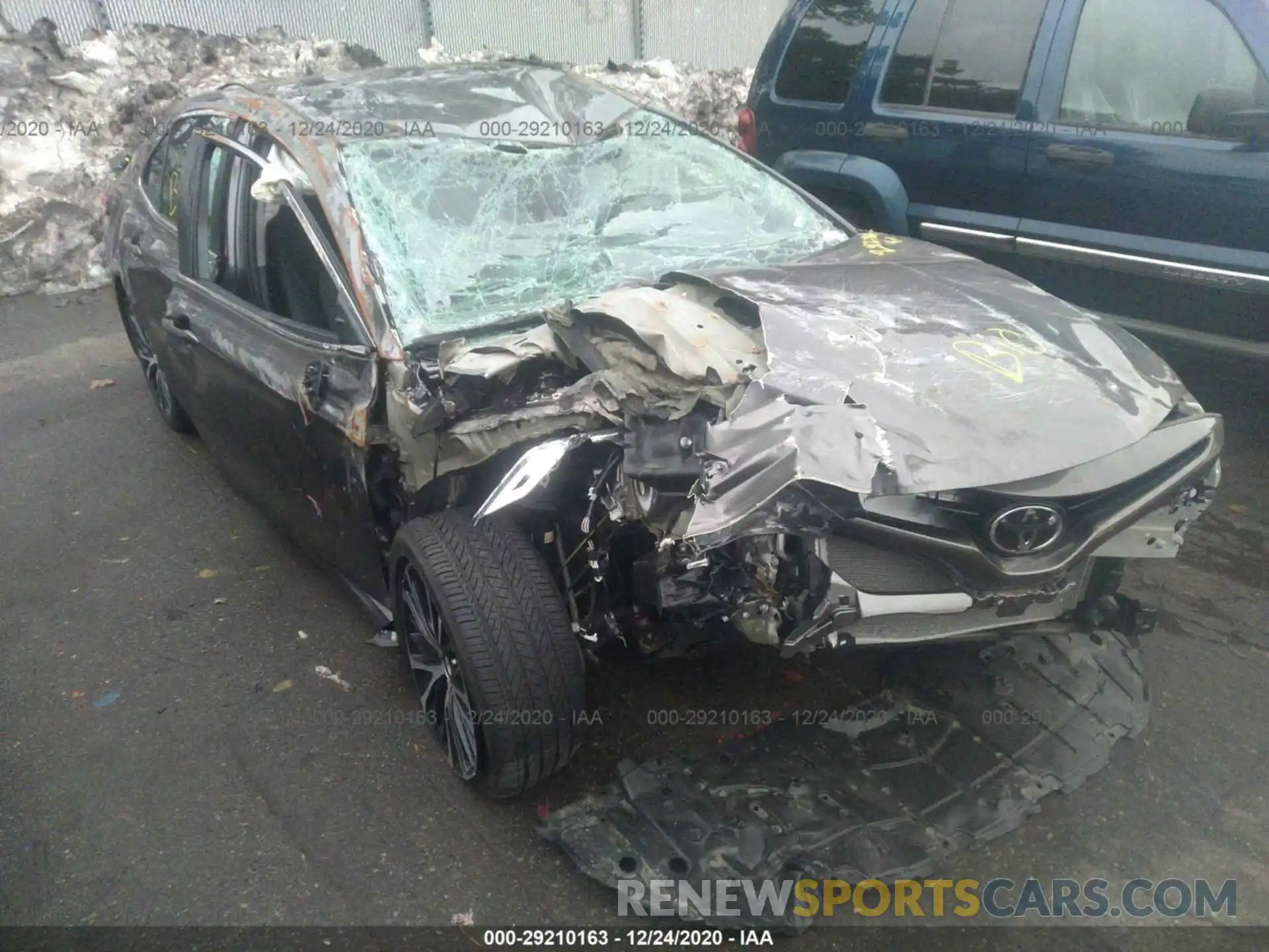 6 Photograph of a damaged car 4T1G11AK2LU946773 TOYOTA CAMRY 2020