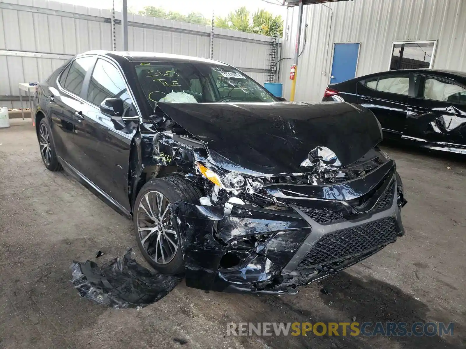 1 Photograph of a damaged car 4T1G11AK2LU951651 TOYOTA CAMRY 2020