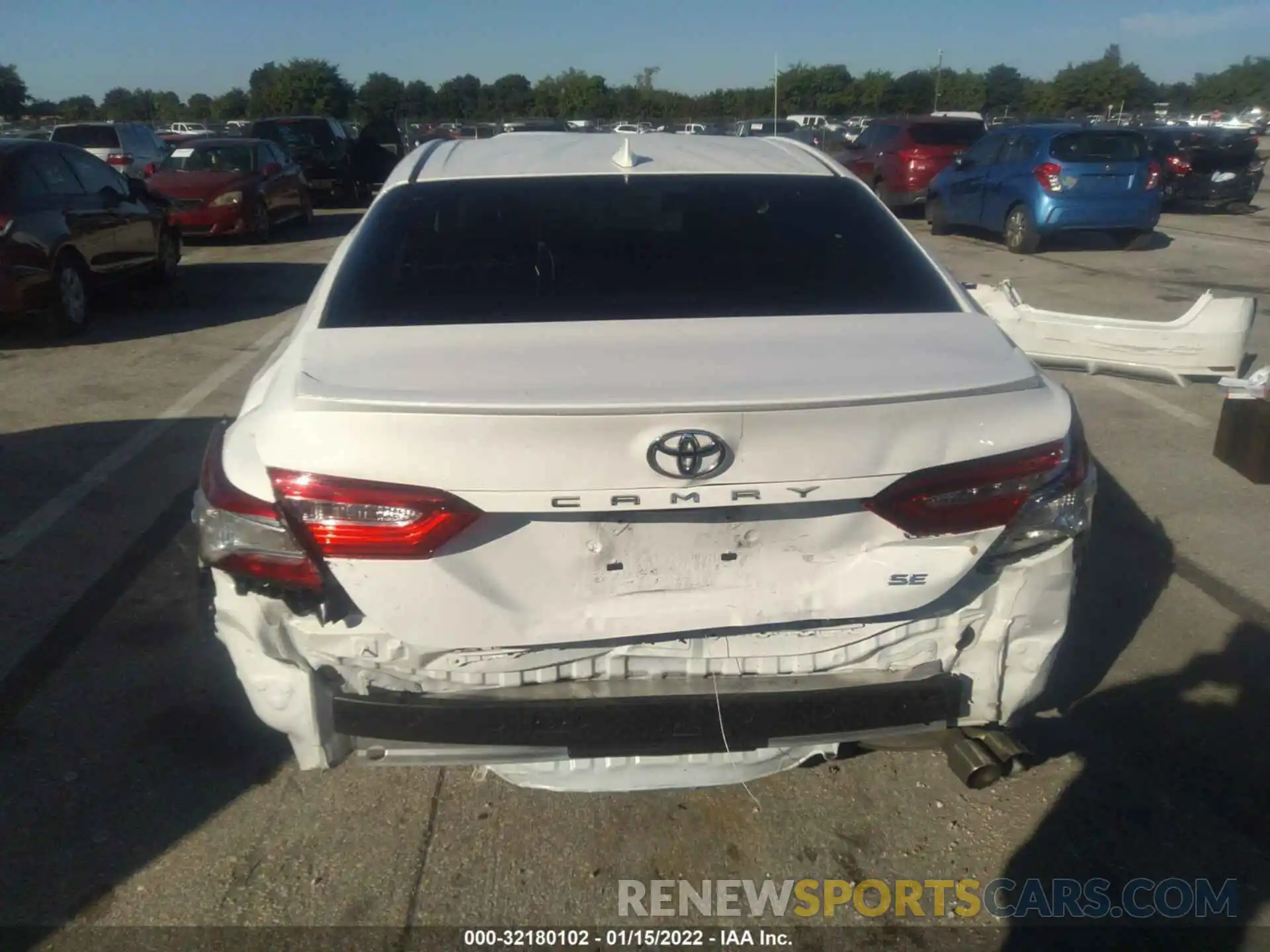 6 Photograph of a damaged car 4T1G11AK2LU952332 TOYOTA CAMRY 2020