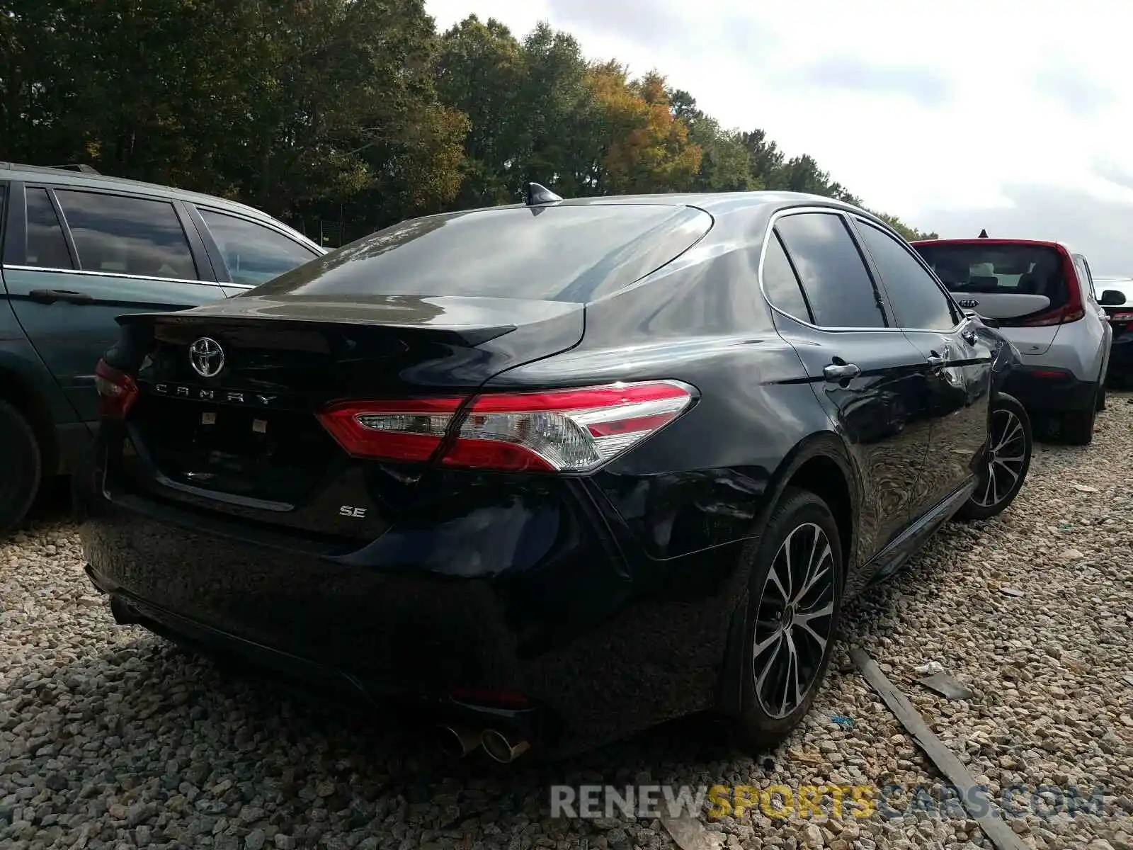 4 Photograph of a damaged car 4T1G11AK2LU957269 TOYOTA CAMRY 2020