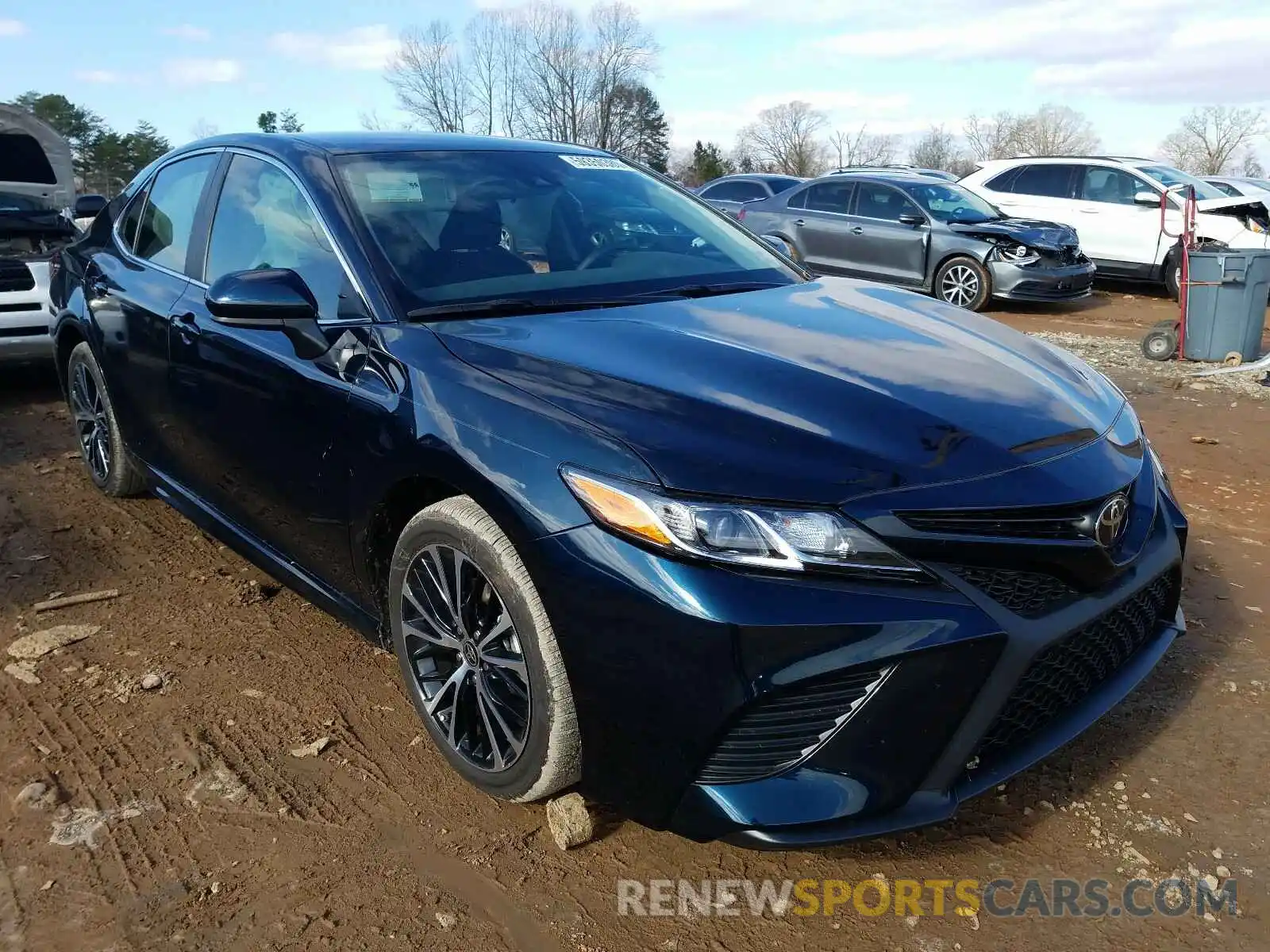 1 Photograph of a damaged car 4T1G11AK2LU961967 TOYOTA CAMRY 2020