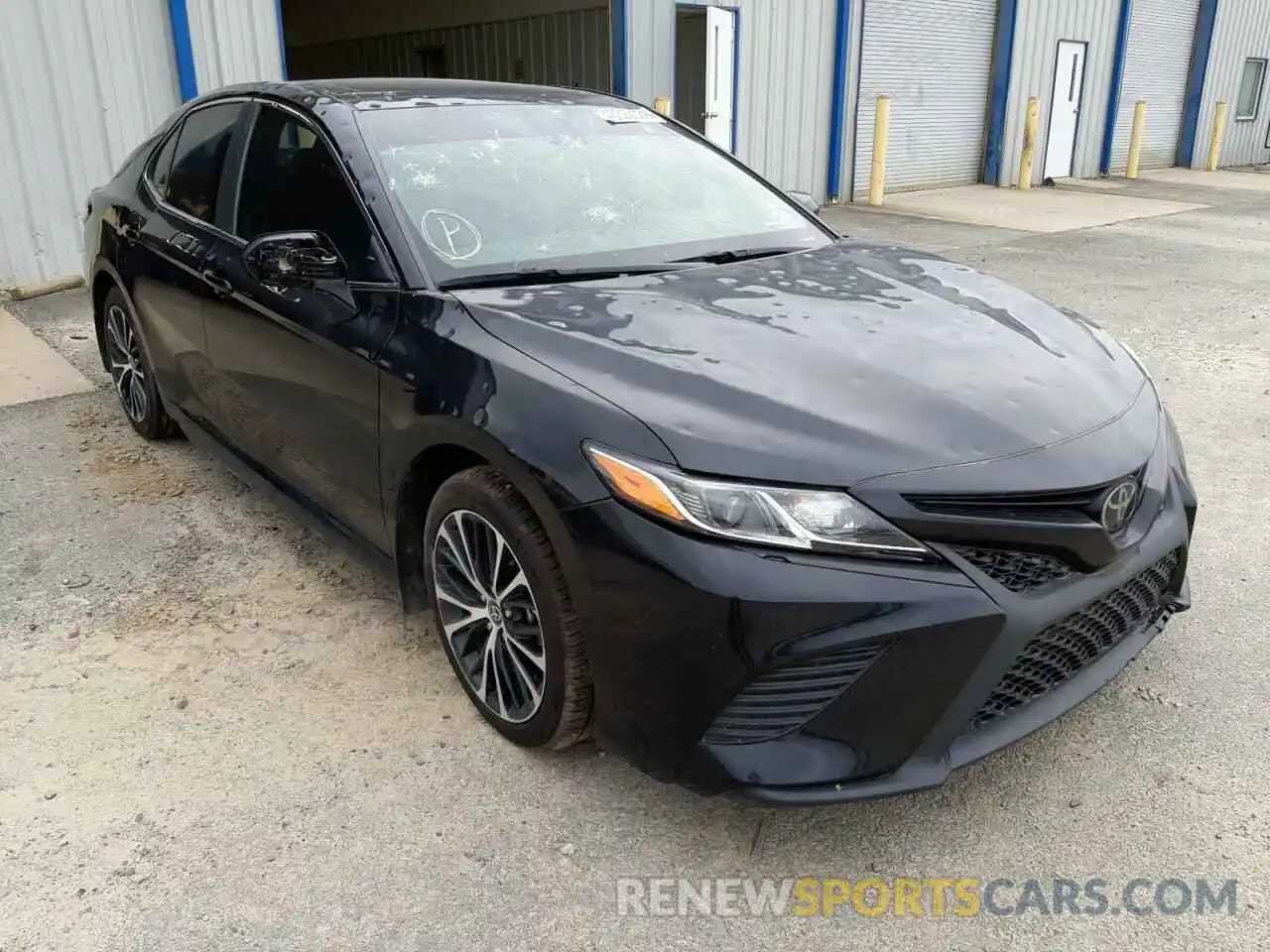 1 Photograph of a damaged car 4T1G11AK2LU976324 TOYOTA CAMRY 2020