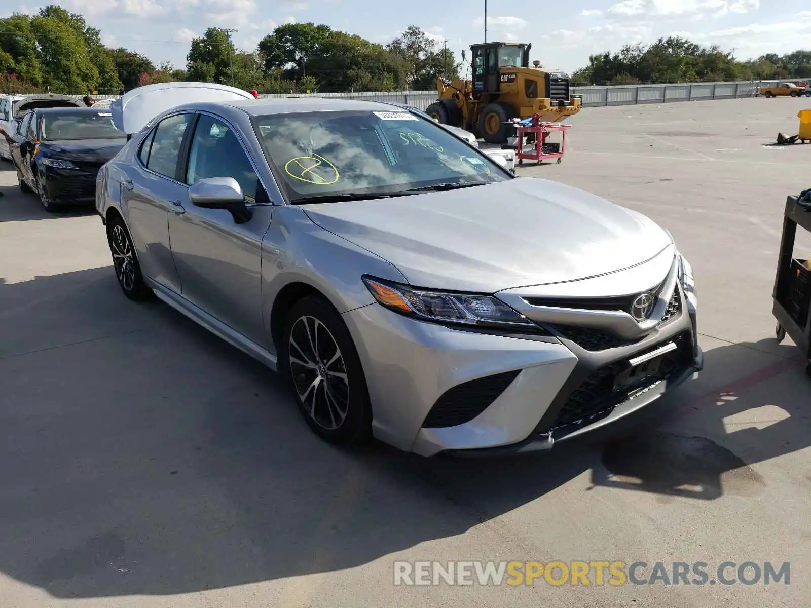 1 Photograph of a damaged car 4T1G11AK2LU982642 TOYOTA CAMRY 2020