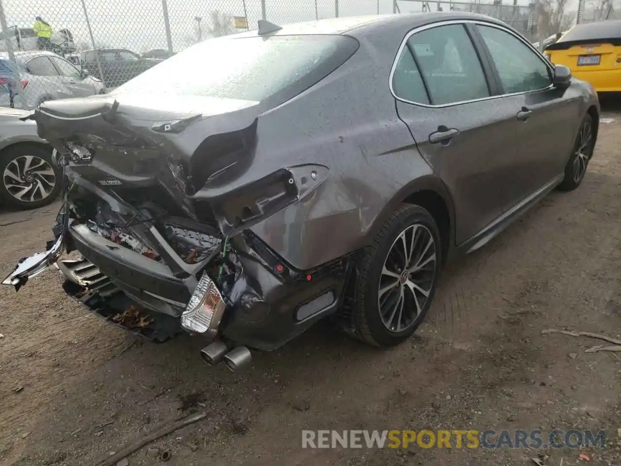 4 Photograph of a damaged car 4T1G11AK2LU983662 TOYOTA CAMRY 2020