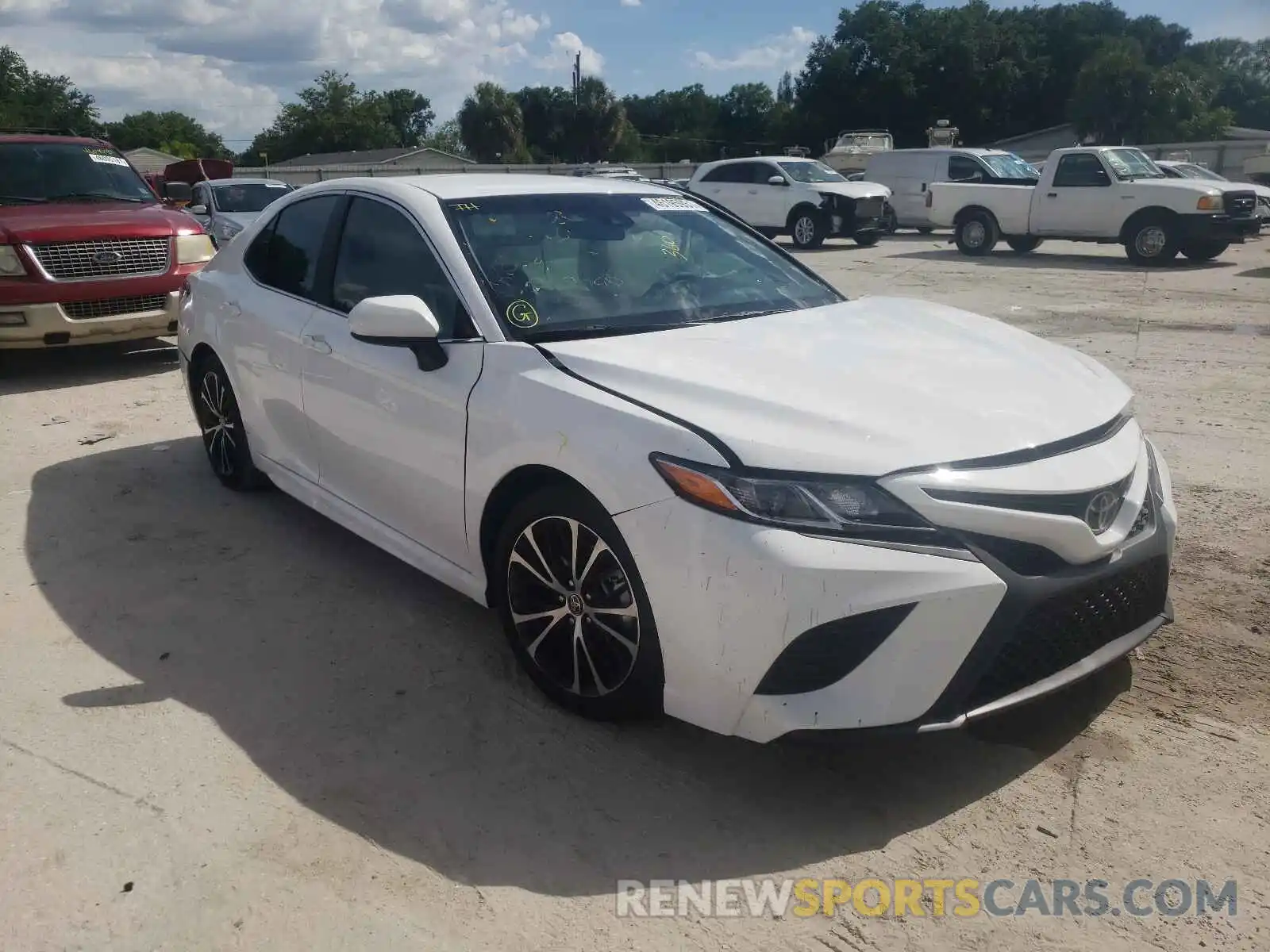 1 Photograph of a damaged car 4T1G11AK2LU983984 TOYOTA CAMRY 2020