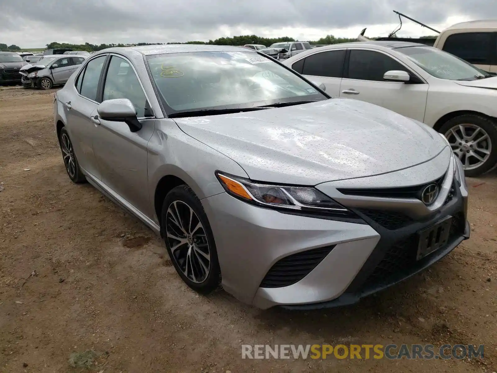 1 Photograph of a damaged car 4T1G11AK2LU986979 TOYOTA CAMRY 2020