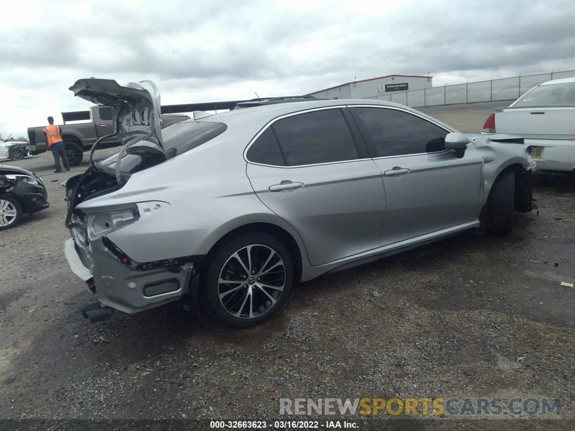 4 Photograph of a damaged car 4T1G11AK2LU990336 TOYOTA CAMRY 2020