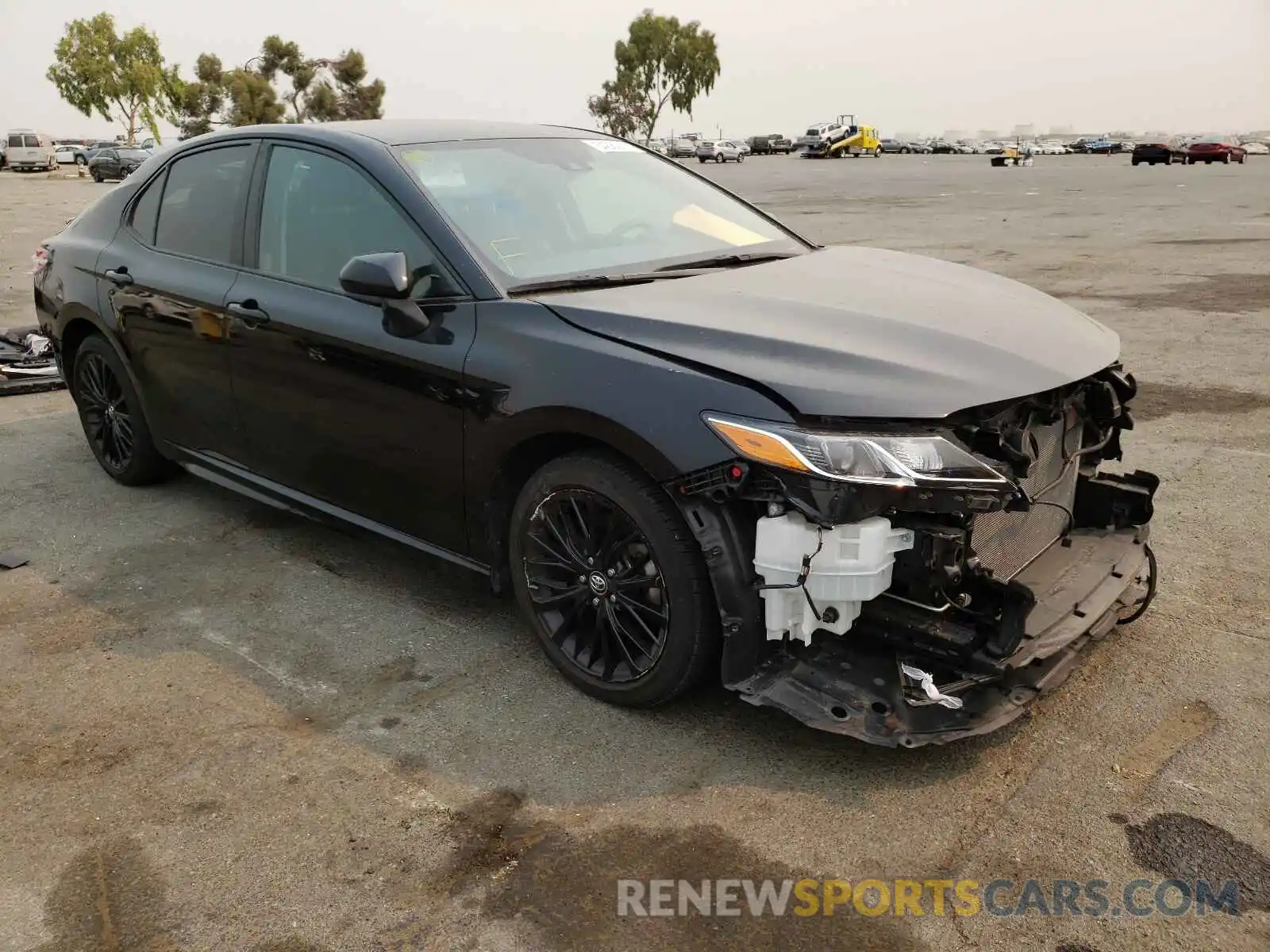 1 Photograph of a damaged car 4T1G11AK3LU303820 TOYOTA CAMRY 2020