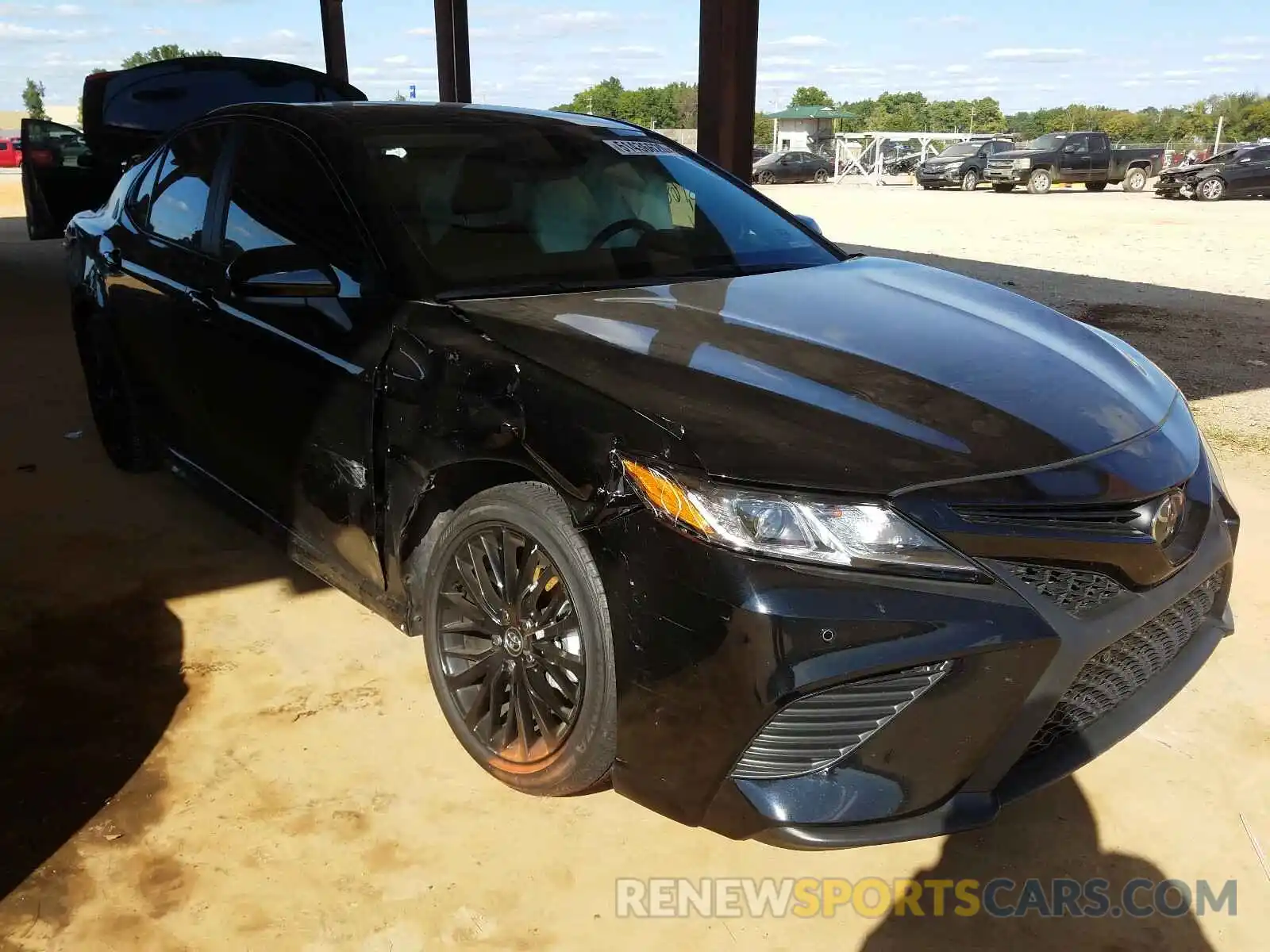 1 Photograph of a damaged car 4T1G11AK3LU305096 TOYOTA CAMRY 2020