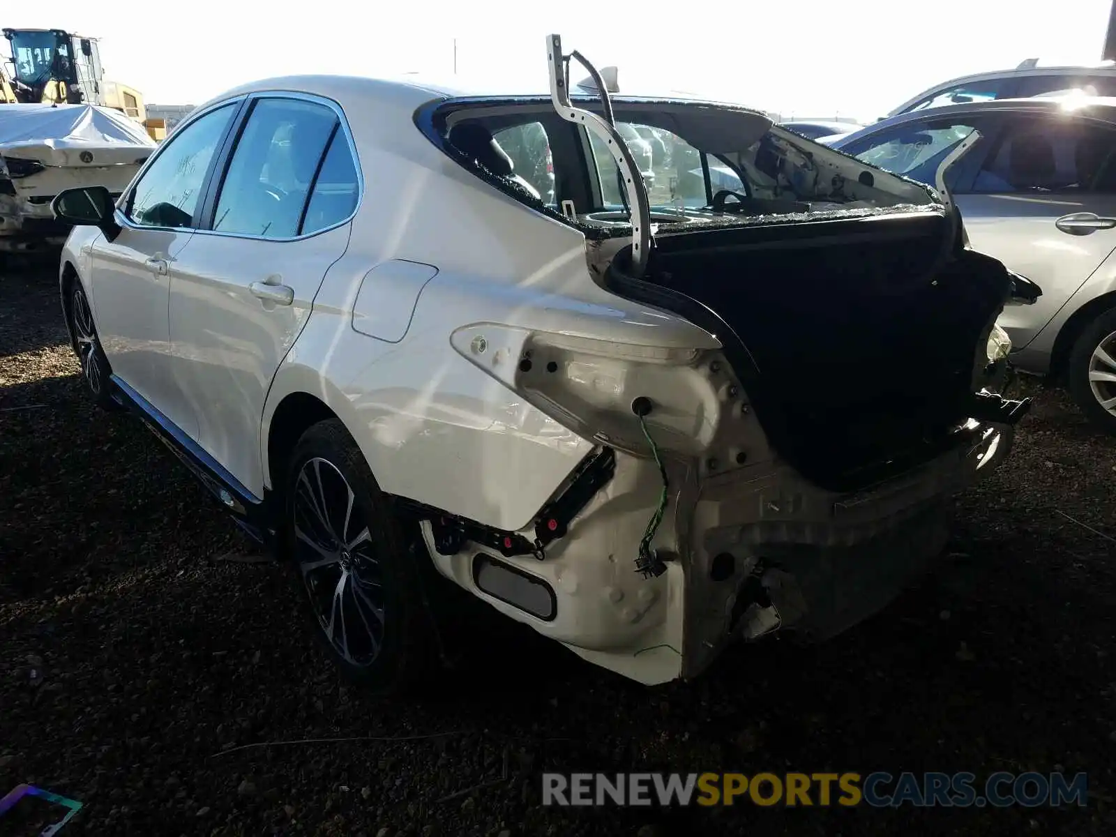 3 Photograph of a damaged car 4T1G11AK3LU306300 TOYOTA CAMRY 2020