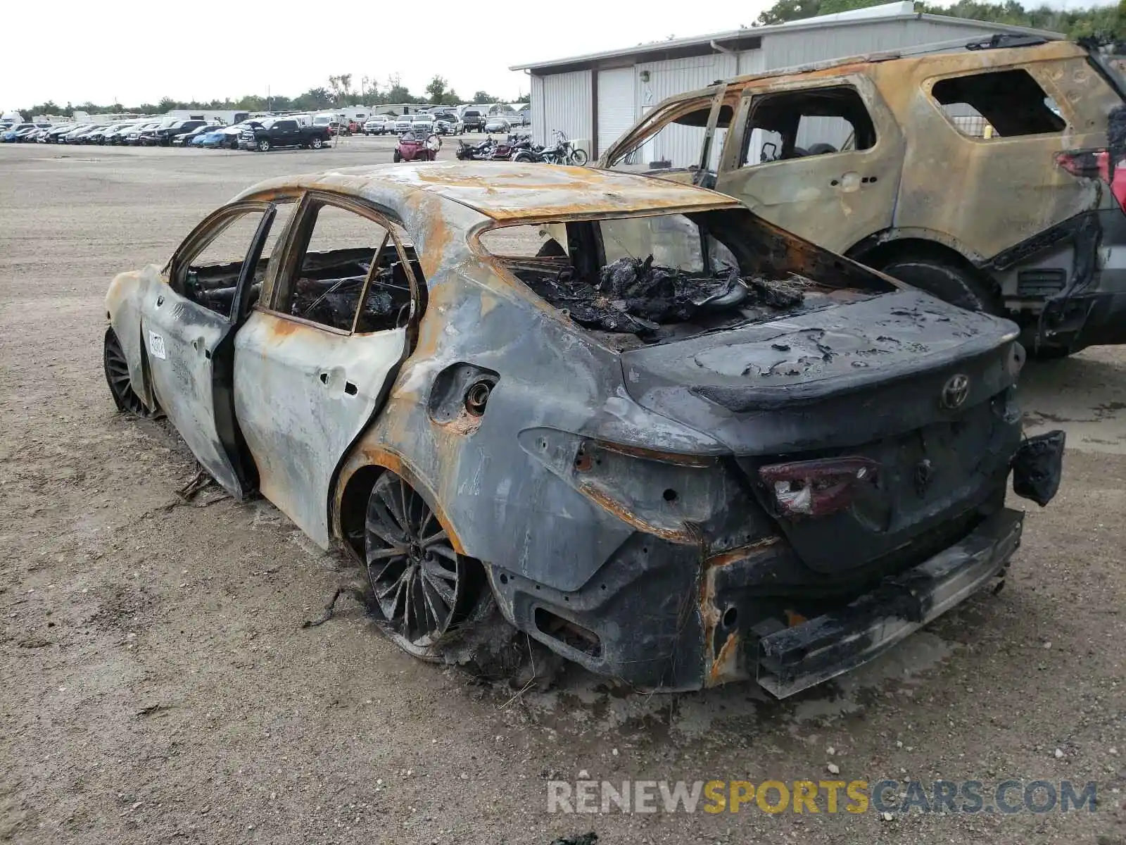 3 Photograph of a damaged car 4T1G11AK3LU312663 TOYOTA CAMRY 2020