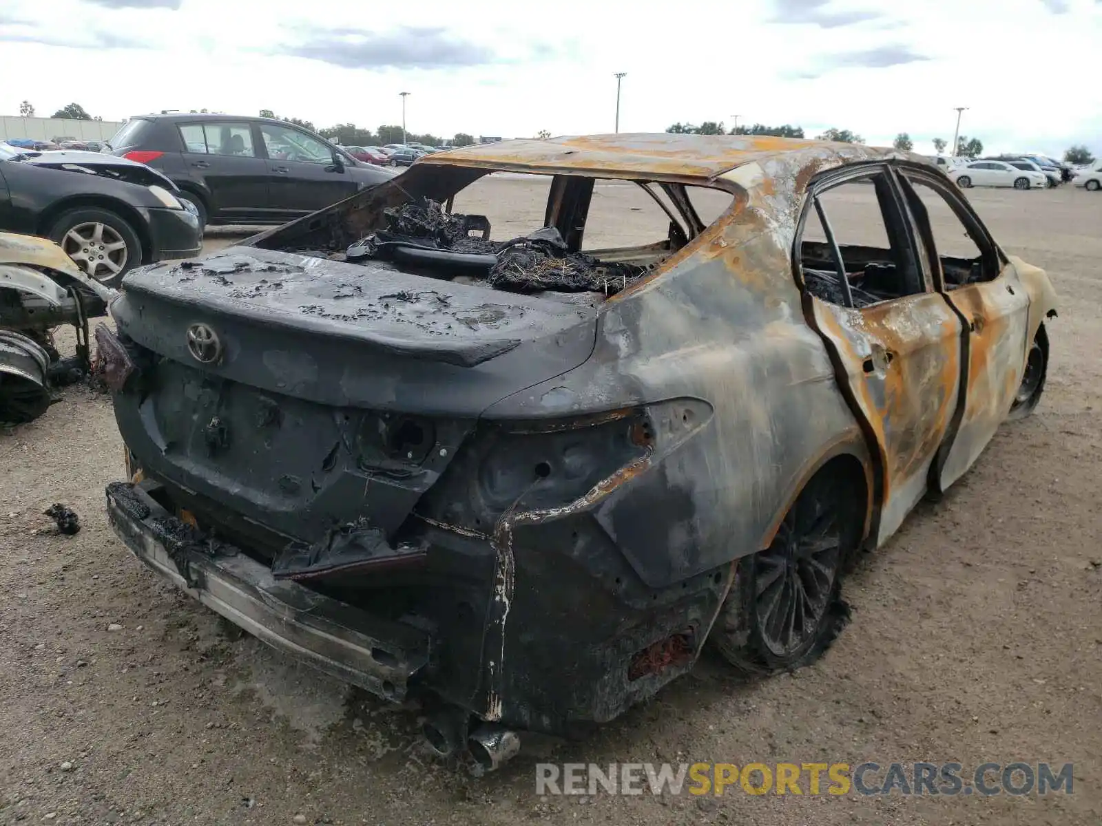 4 Photograph of a damaged car 4T1G11AK3LU312663 TOYOTA CAMRY 2020