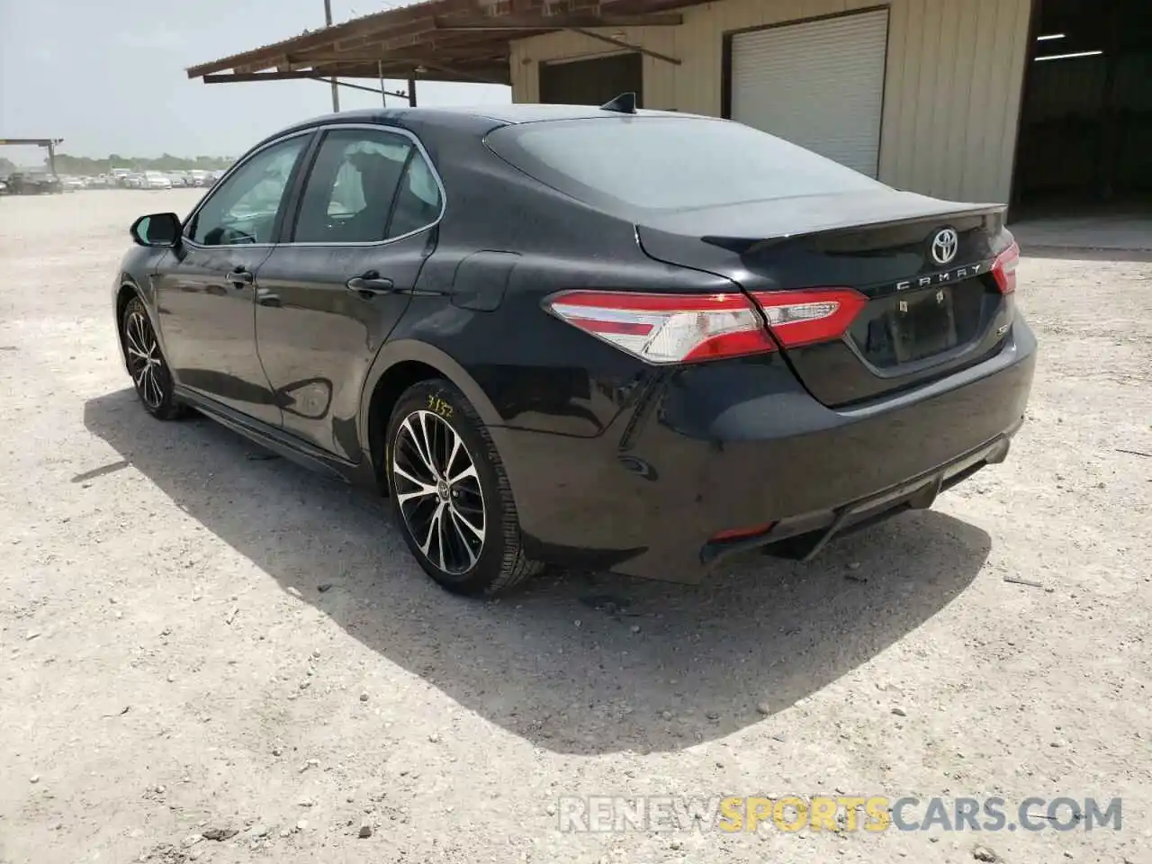 3 Photograph of a damaged car 4T1G11AK3LU320536 TOYOTA CAMRY 2020