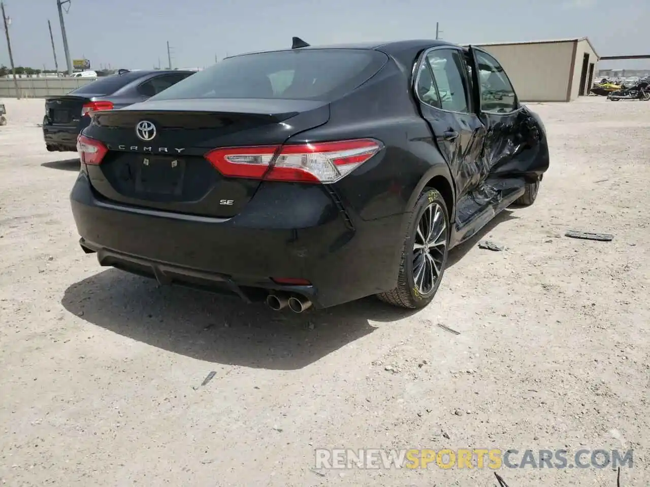 4 Photograph of a damaged car 4T1G11AK3LU320536 TOYOTA CAMRY 2020