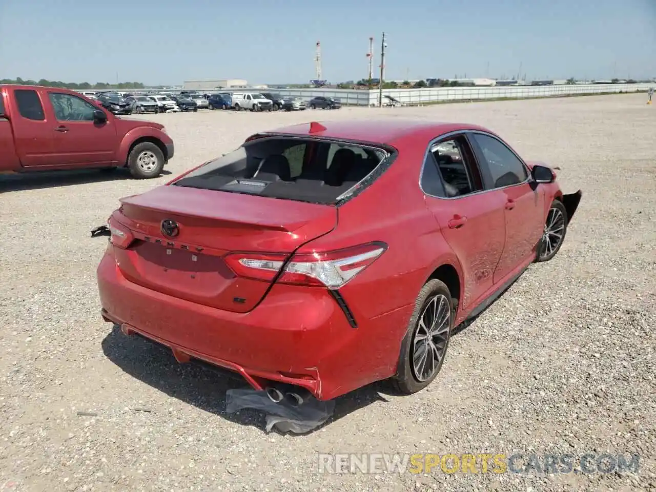 4 Photograph of a damaged car 4T1G11AK3LU321167 TOYOTA CAMRY 2020