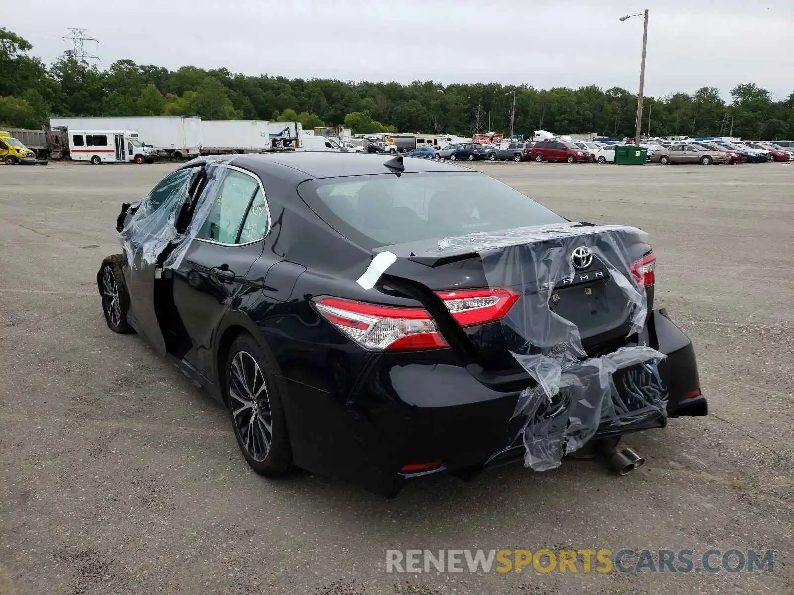 3 Photograph of a damaged car 4T1G11AK3LU322223 TOYOTA CAMRY 2020