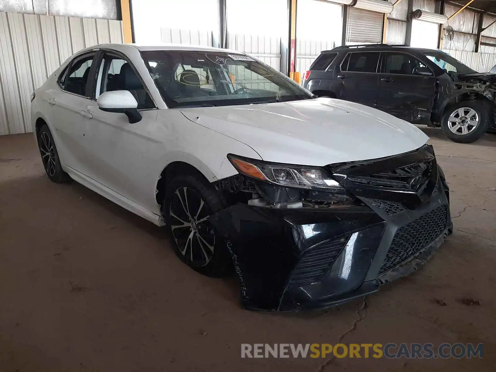 1 Photograph of a damaged car 4T1G11AK3LU323758 TOYOTA CAMRY 2020