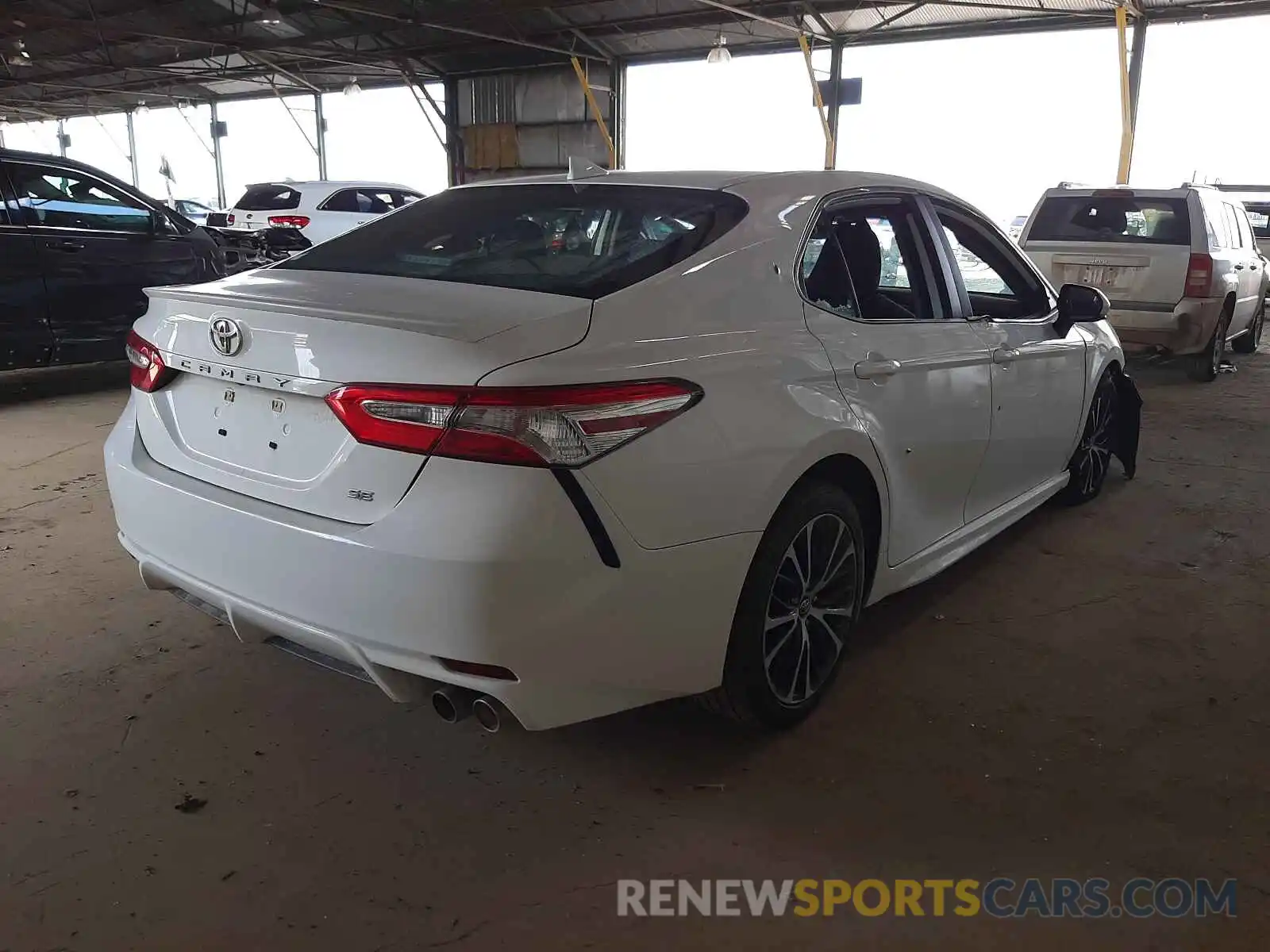 4 Photograph of a damaged car 4T1G11AK3LU323758 TOYOTA CAMRY 2020