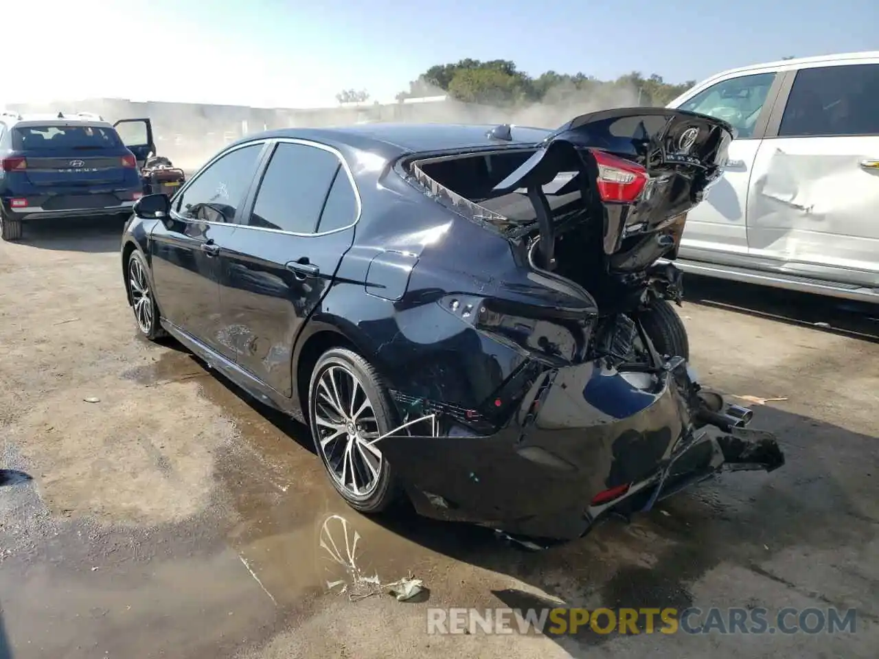 3 Photograph of a damaged car 4T1G11AK3LU324358 TOYOTA CAMRY 2020