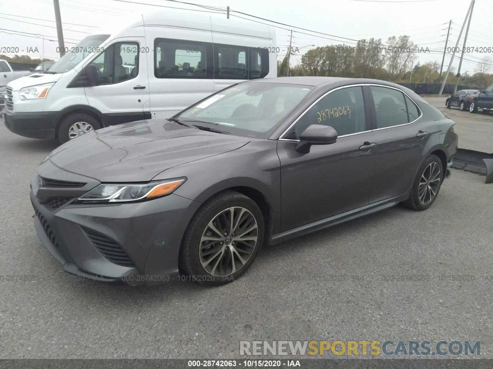 2 Photograph of a damaged car 4T1G11AK3LU327390 TOYOTA CAMRY 2020