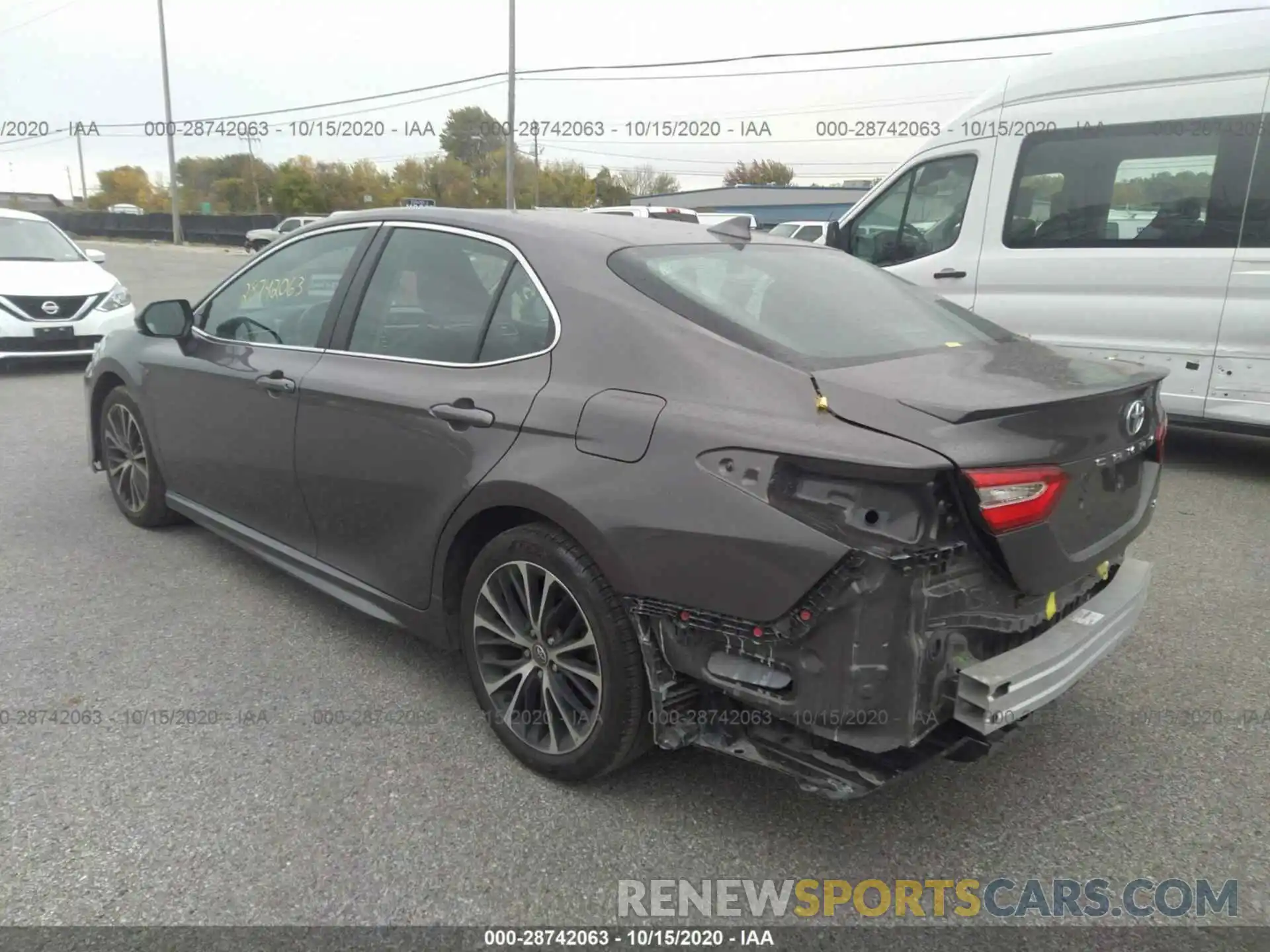 3 Photograph of a damaged car 4T1G11AK3LU327390 TOYOTA CAMRY 2020