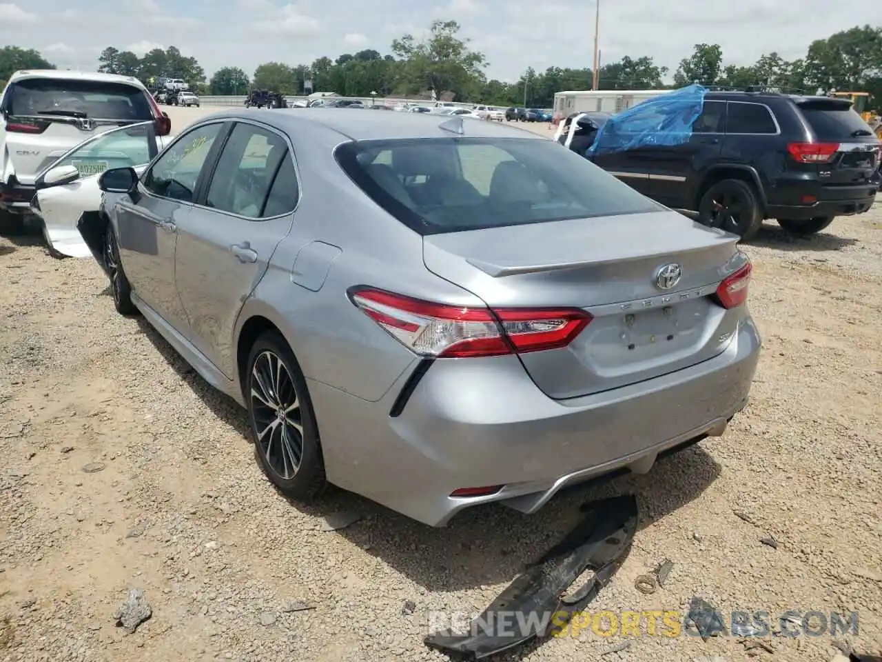 3 Photograph of a damaged car 4T1G11AK3LU327678 TOYOTA CAMRY 2020