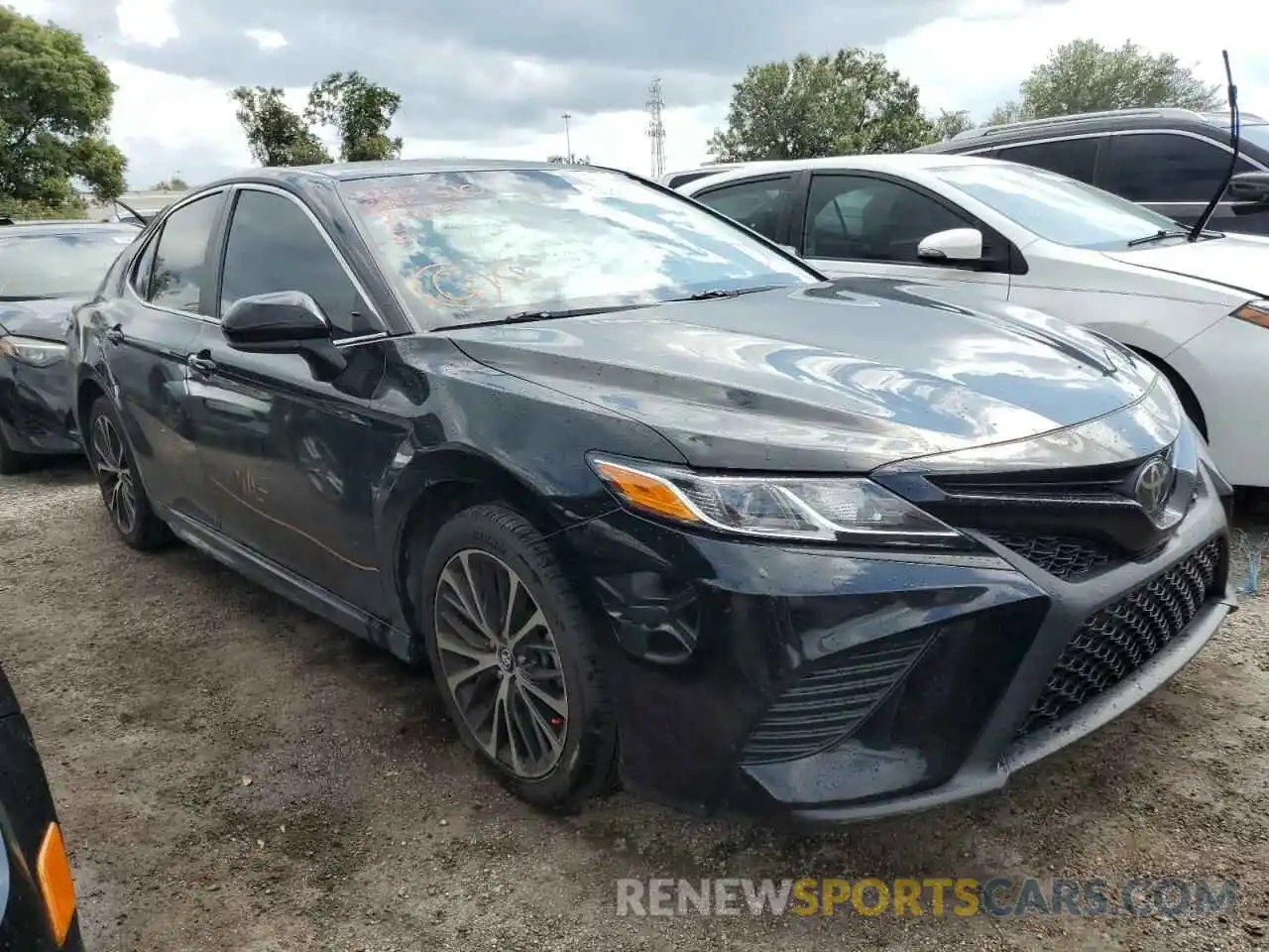 1 Photograph of a damaged car 4T1G11AK3LU328099 TOYOTA CAMRY 2020