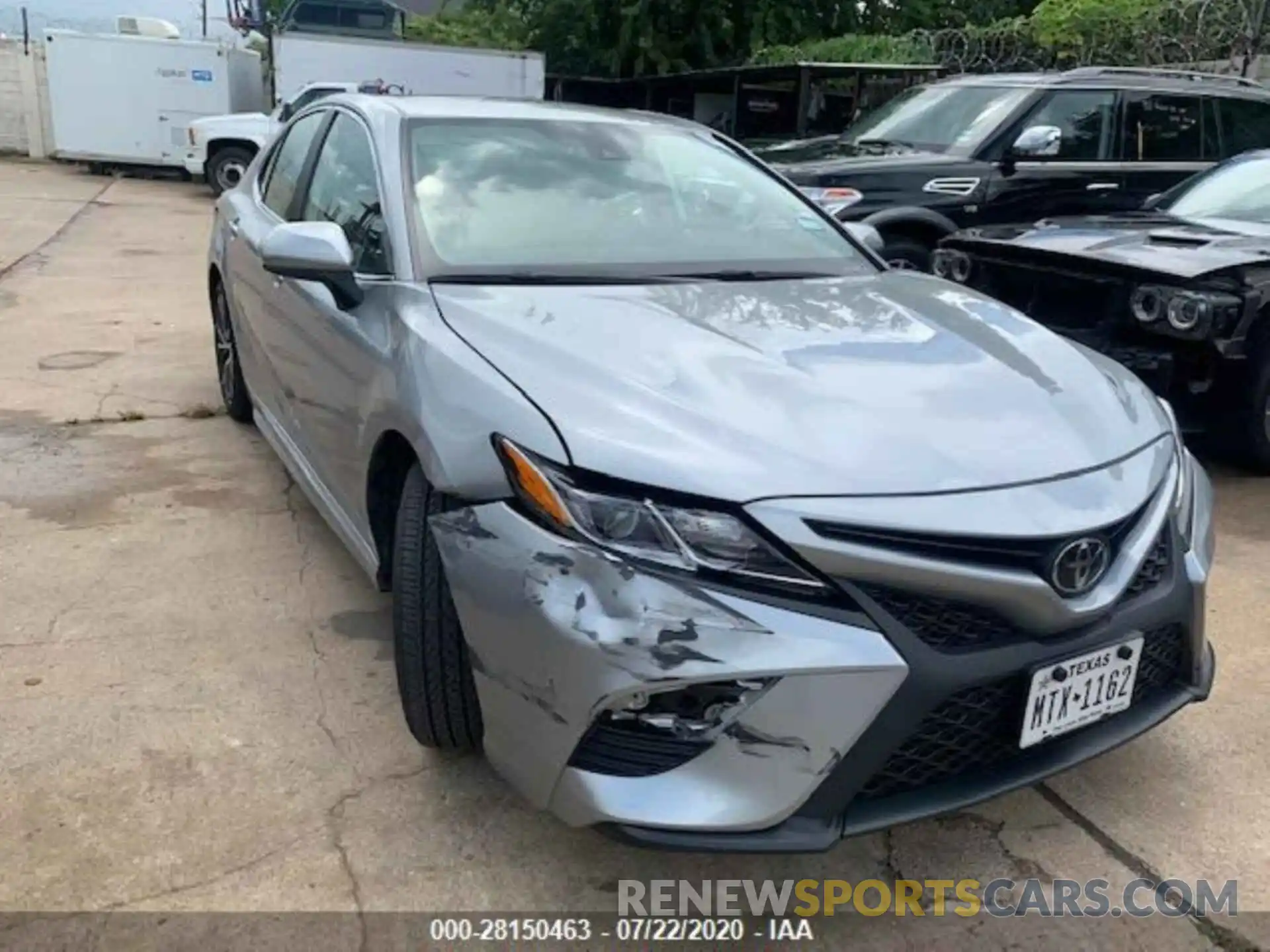 6 Photograph of a damaged car 4T1G11AK3LU328359 TOYOTA CAMRY 2020