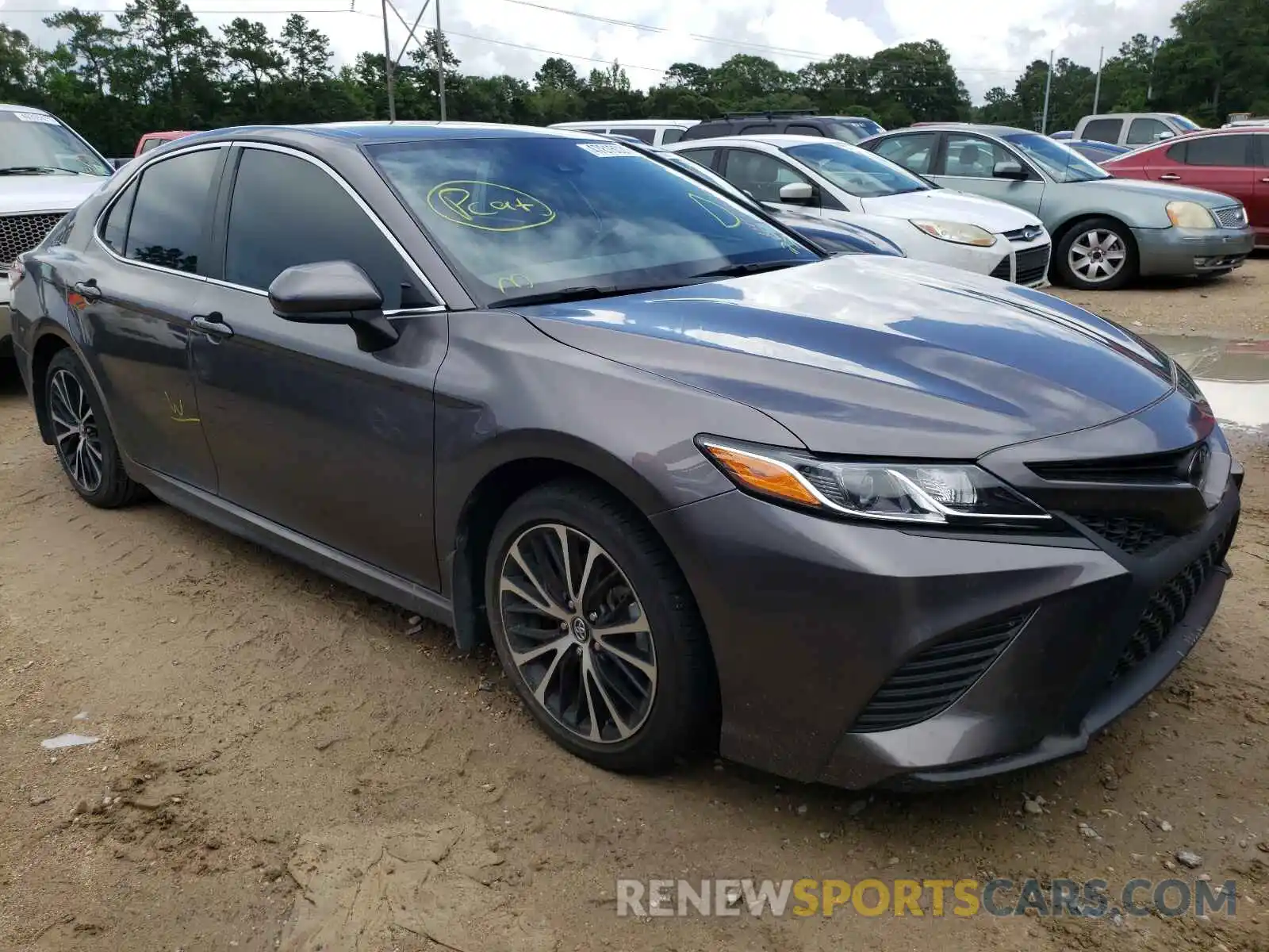 1 Photograph of a damaged car 4T1G11AK3LU328507 TOYOTA CAMRY 2020